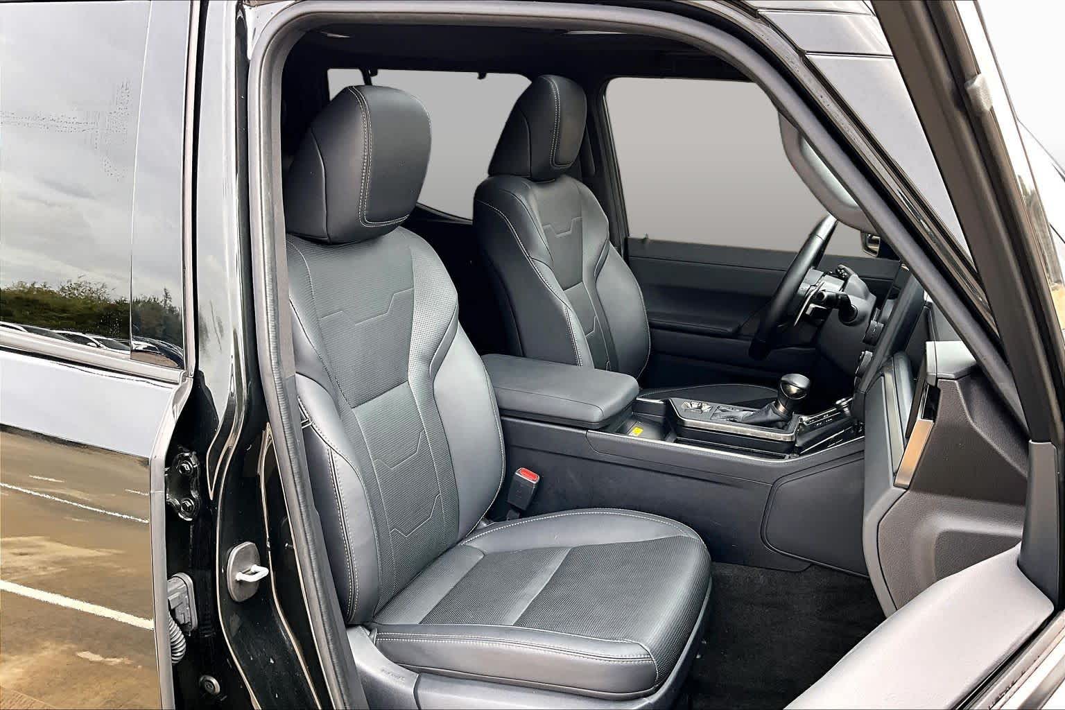 2025 Lexus GX 550 photo 9 of 37