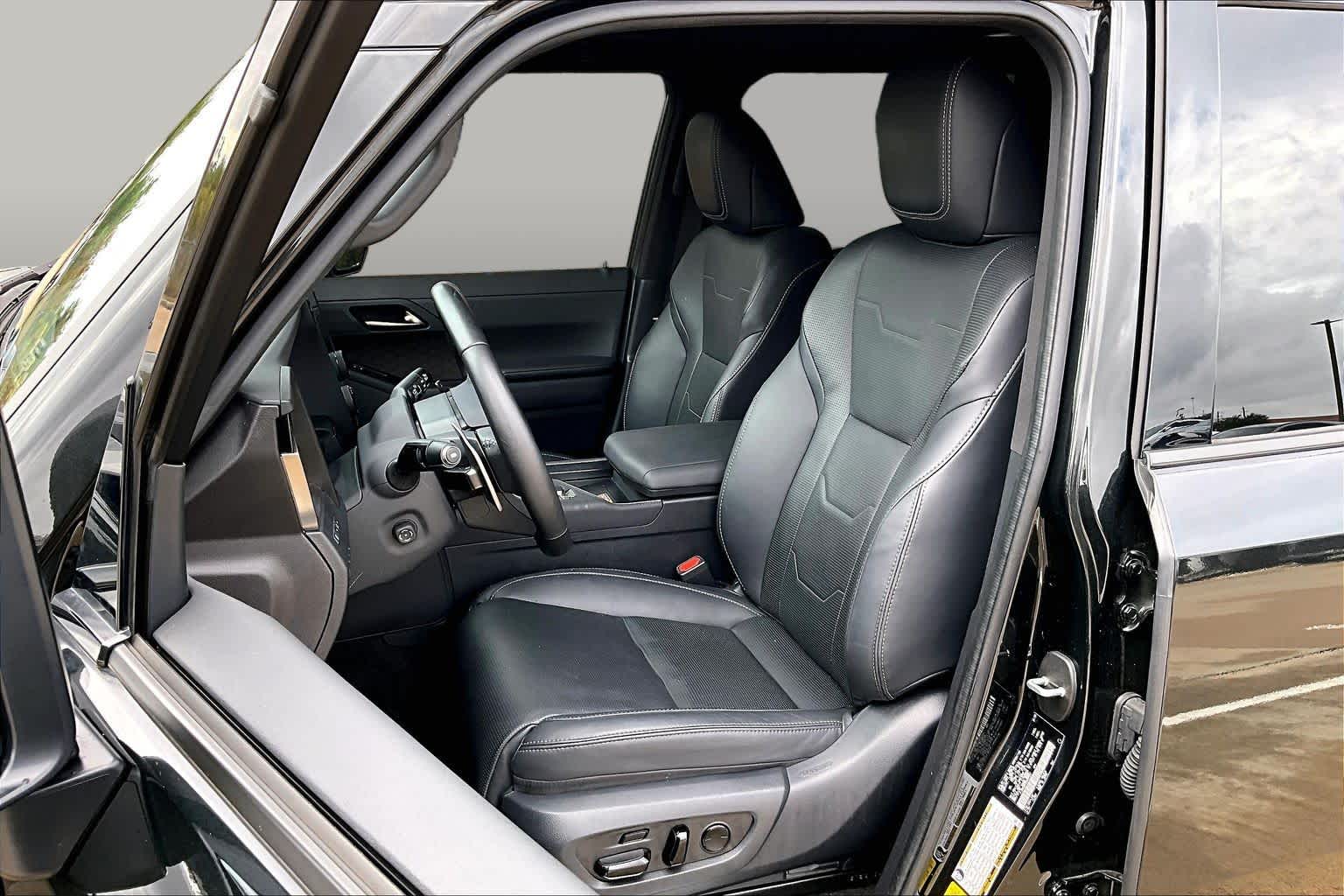 2025 Lexus GX 550 photo 8 of 37
