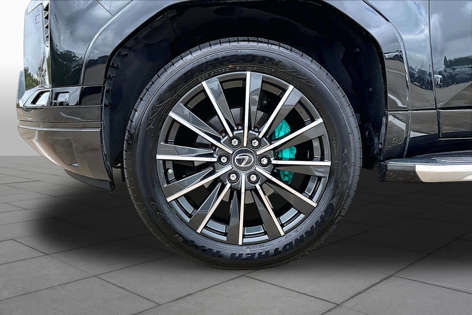 2025 Lexus GX 550 photo 11 of 37