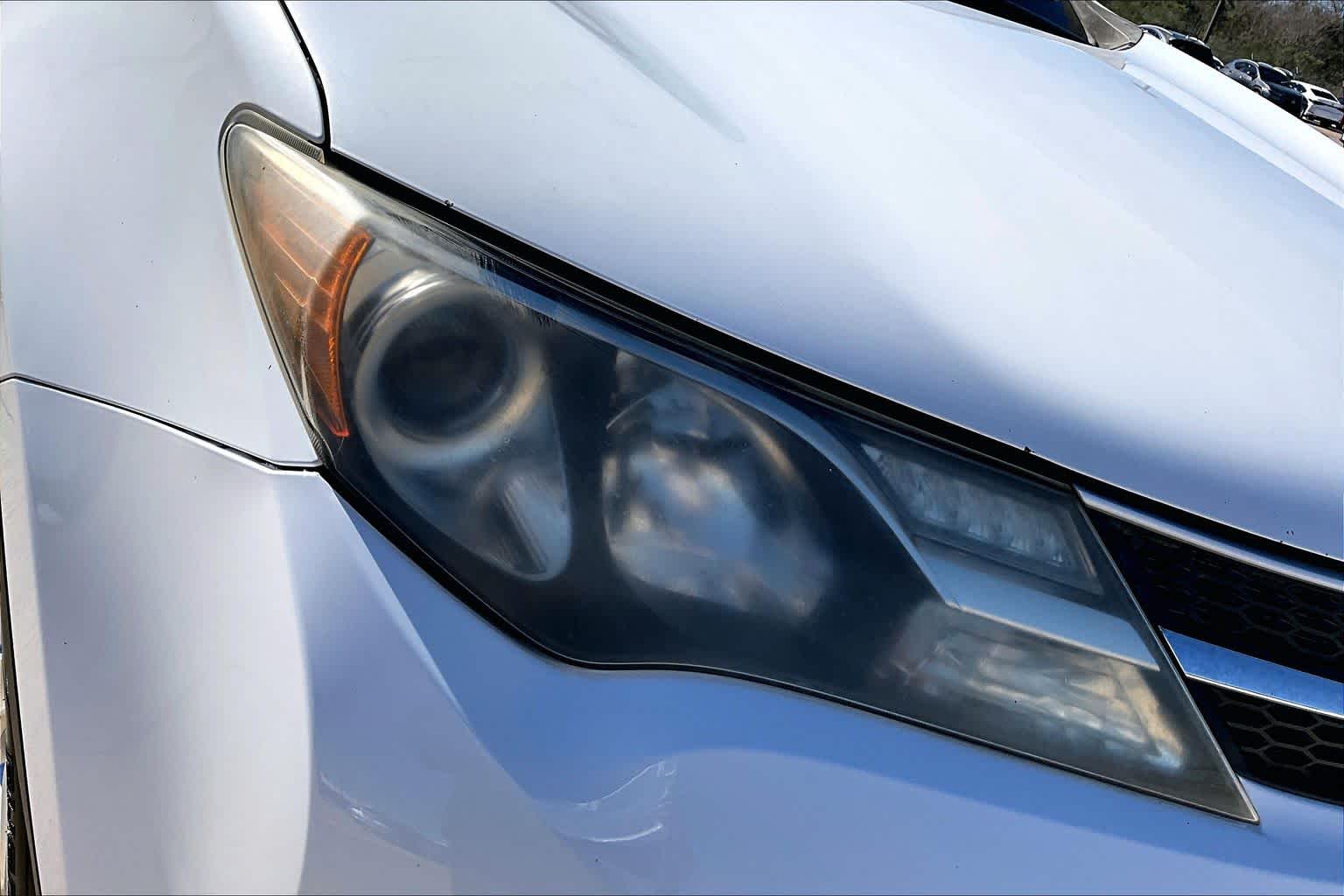 2013 Toyota RAV4 XLE Super White at Lexus Southwest Houston