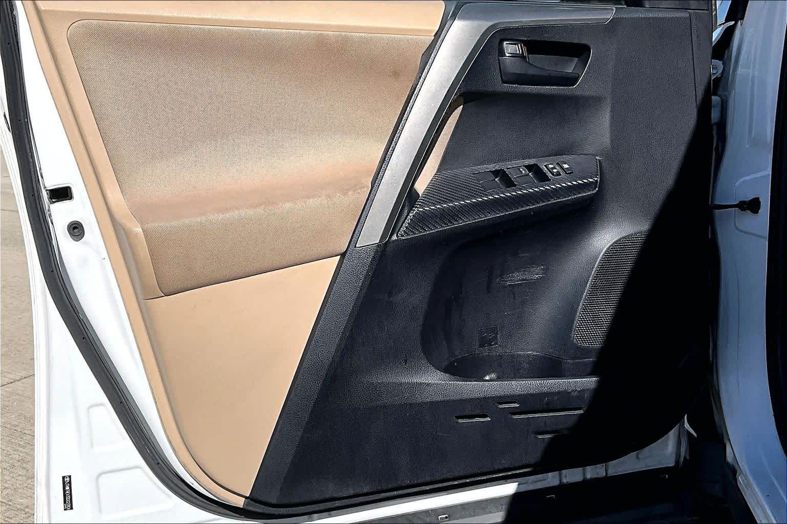 2013 Toyota RAV4 XLE Super White at Lexus Southwest Houston