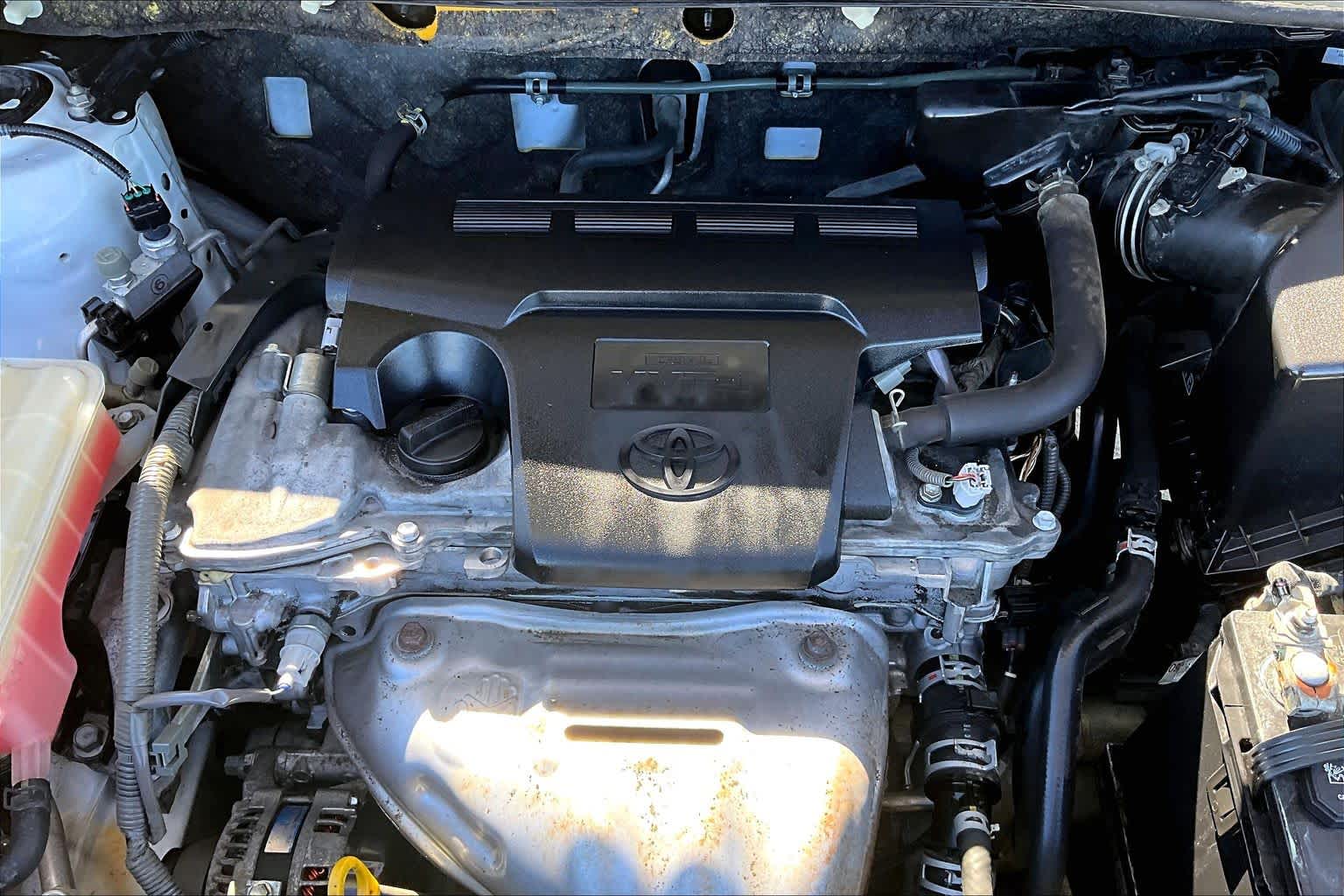 2013 Toyota RAV4 XLE Super White at Lexus Southwest Houston