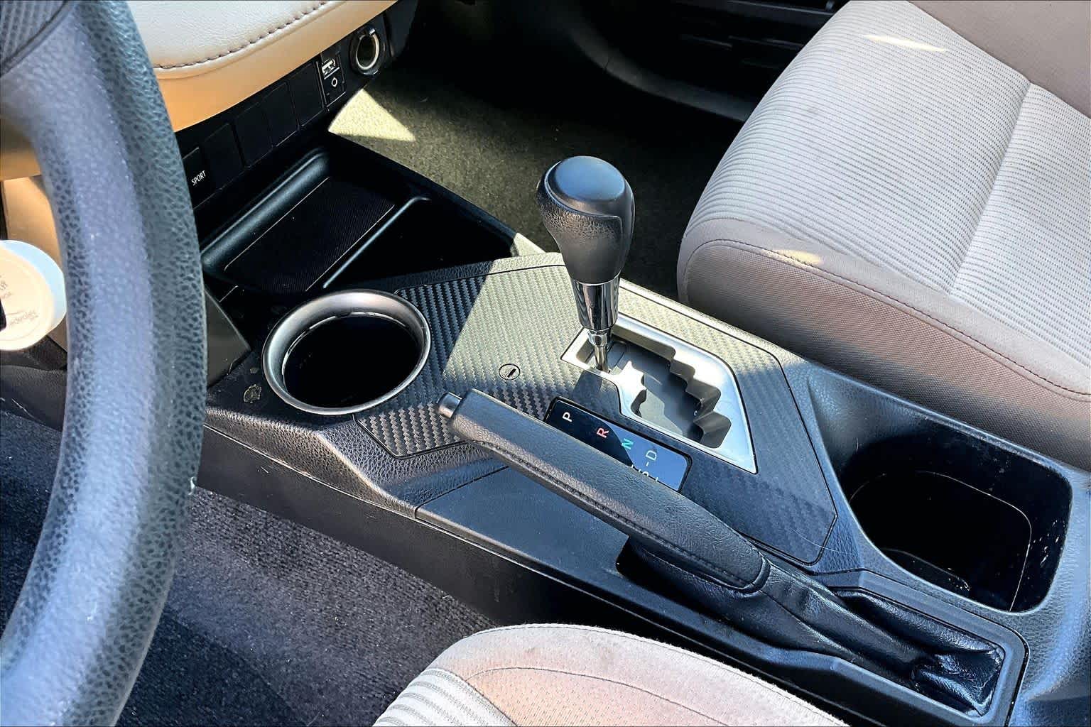 2013 Toyota RAV4 XLE Super White at Lexus Southwest Houston