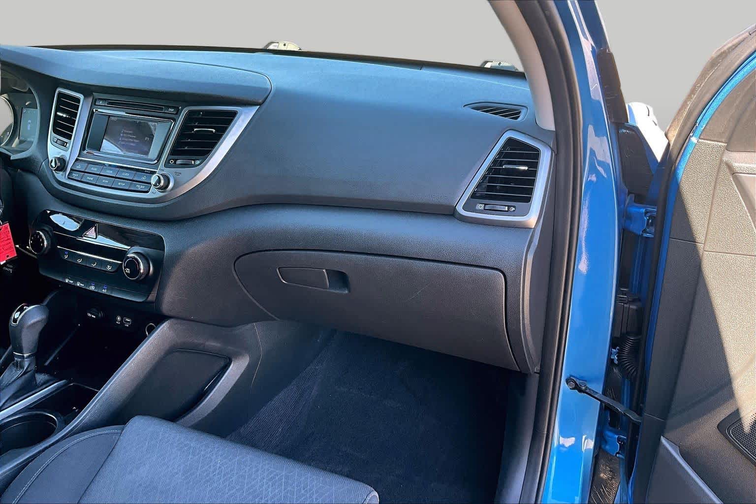 2017 Hyundai Tucson photo 18 of 35