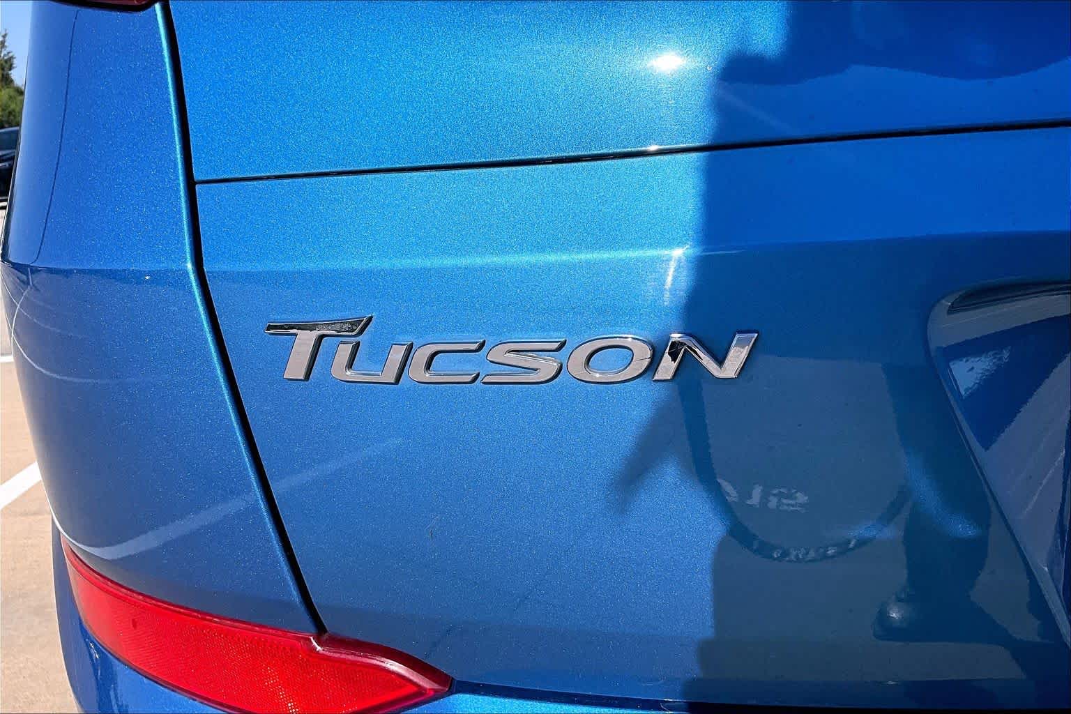 2017 Hyundai Tucson photo 10 of 35