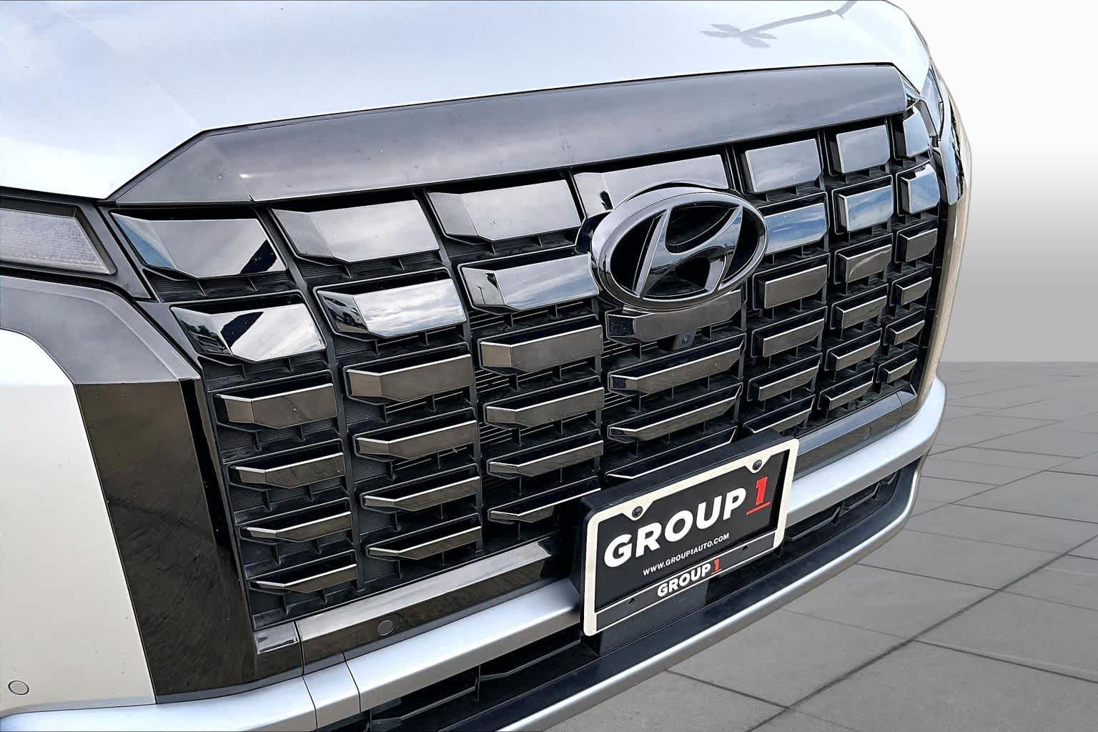 2024 Hyundai Palisade Limited Typhoon Silver at Ron Craft Chevrolet Cadillac