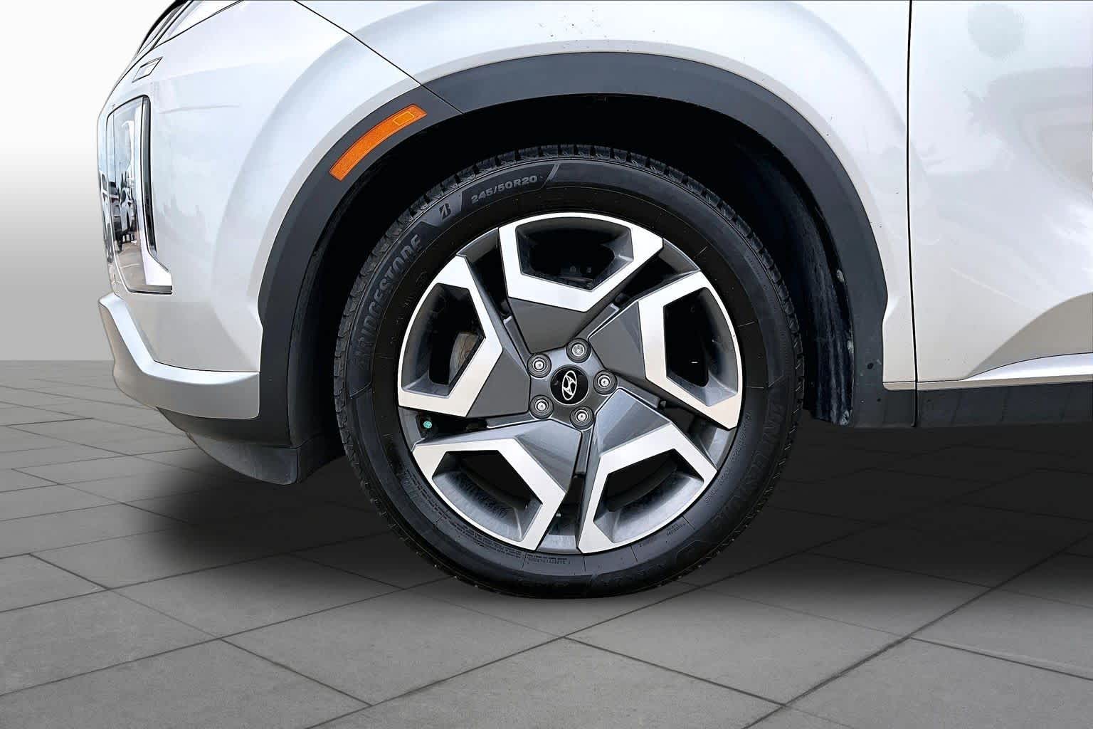 2024 Hyundai Palisade Limited Typhoon Silver at Ron Craft Chevrolet Cadillac