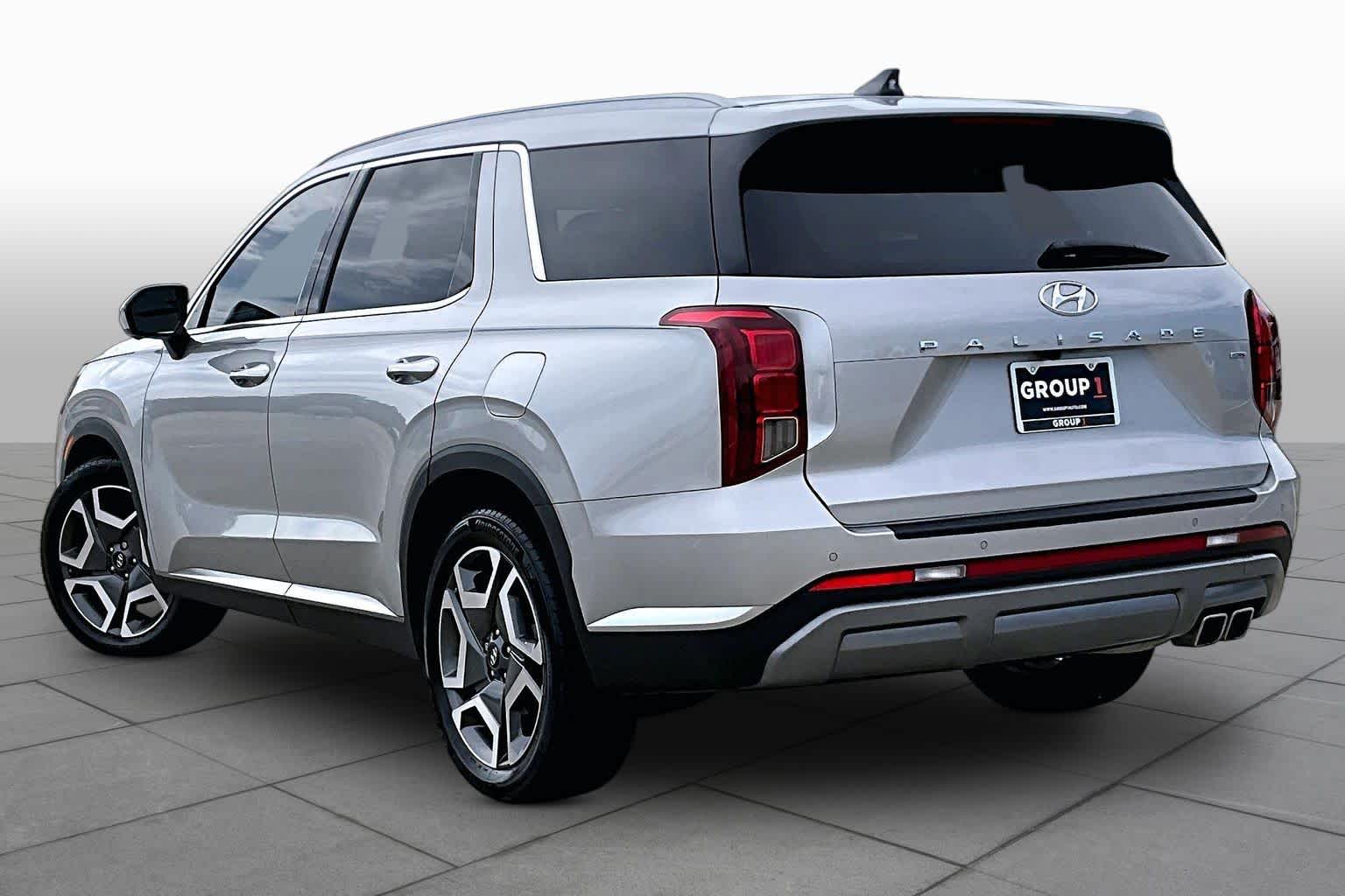 2024 Hyundai Palisade Limited Typhoon Silver at Ron Craft Chevrolet Cadillac