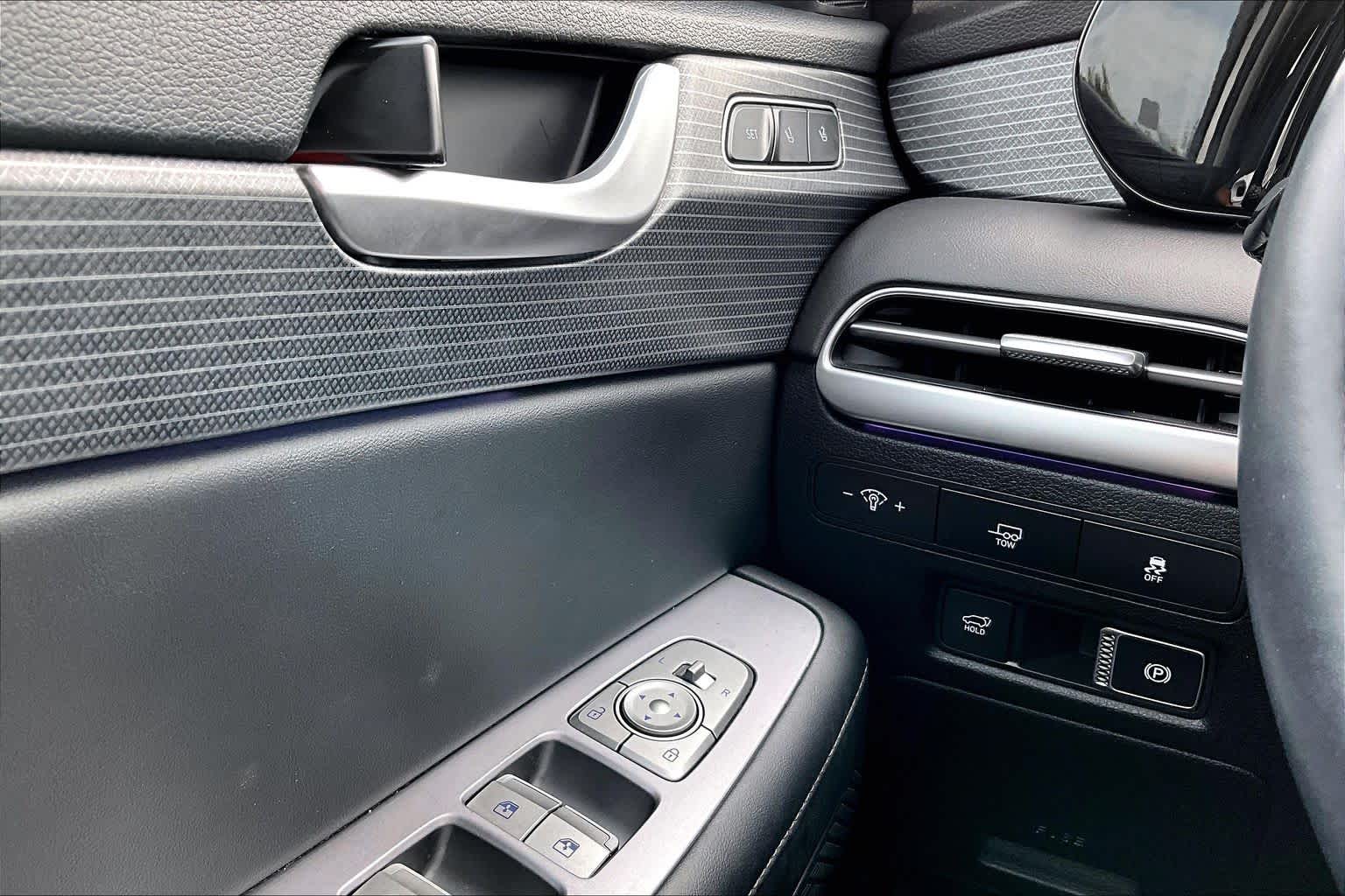 2024 Hyundai Palisade Limited Typhoon Silver at Ron Craft Chevrolet Cadillac