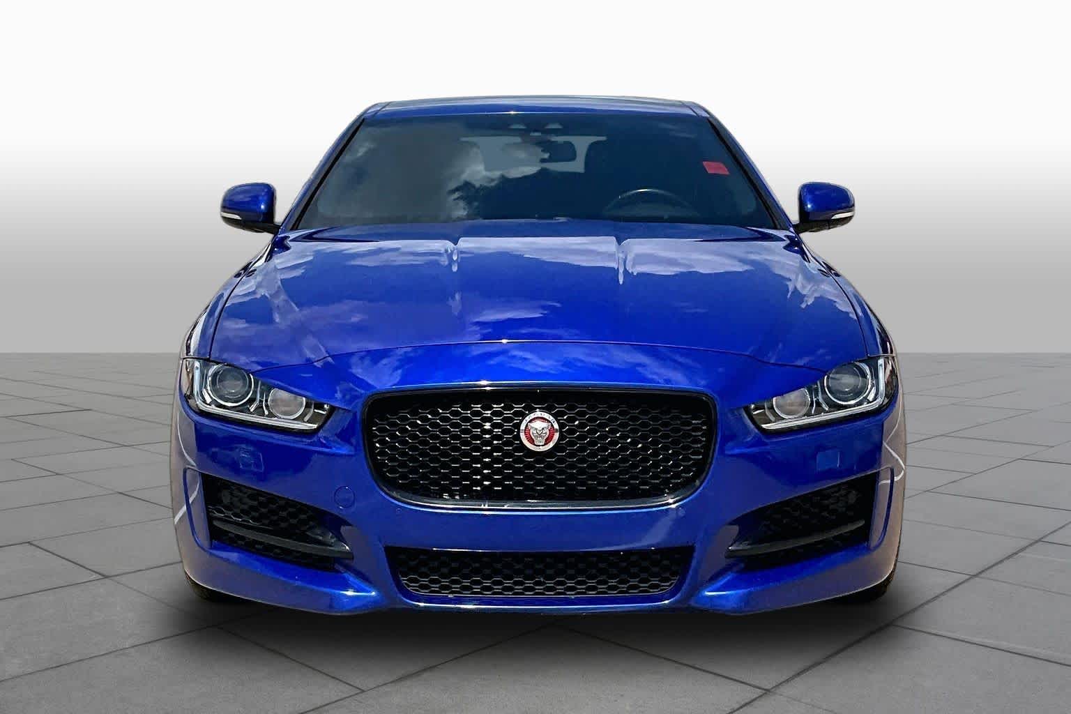 2017 Jaguar XE 35t R-Sport - 3