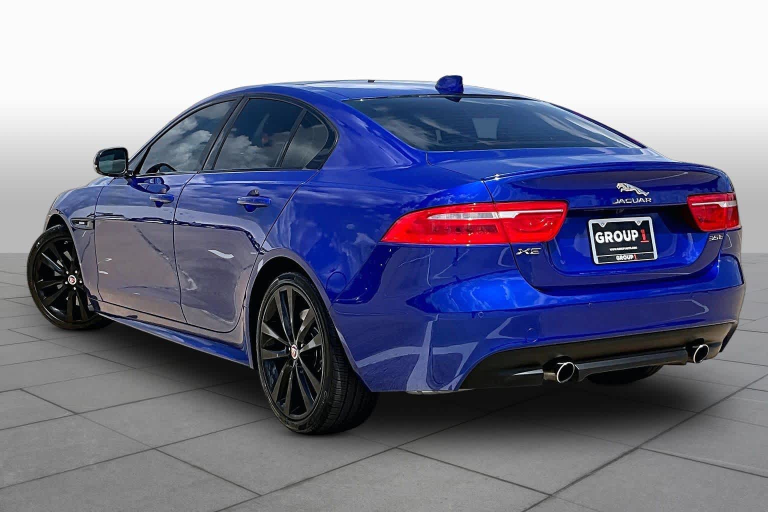 2017 Jaguar XE 35t R-Sport - 11