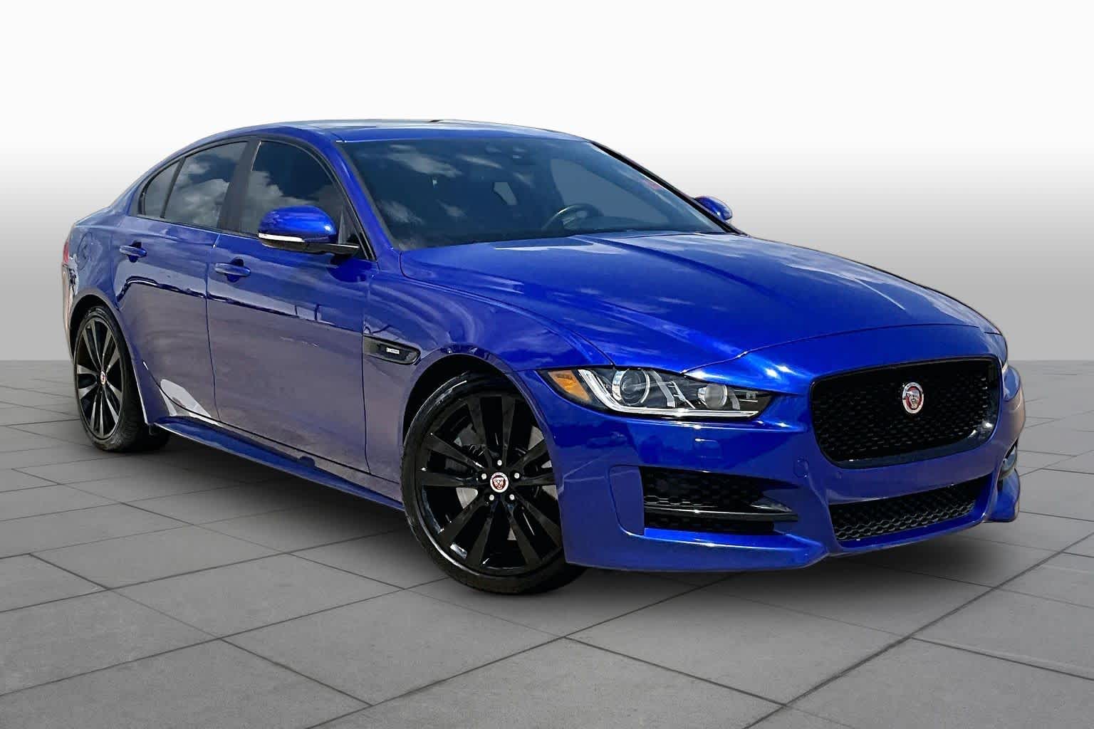 2017 Jaguar XE 35t R-Sport - 2