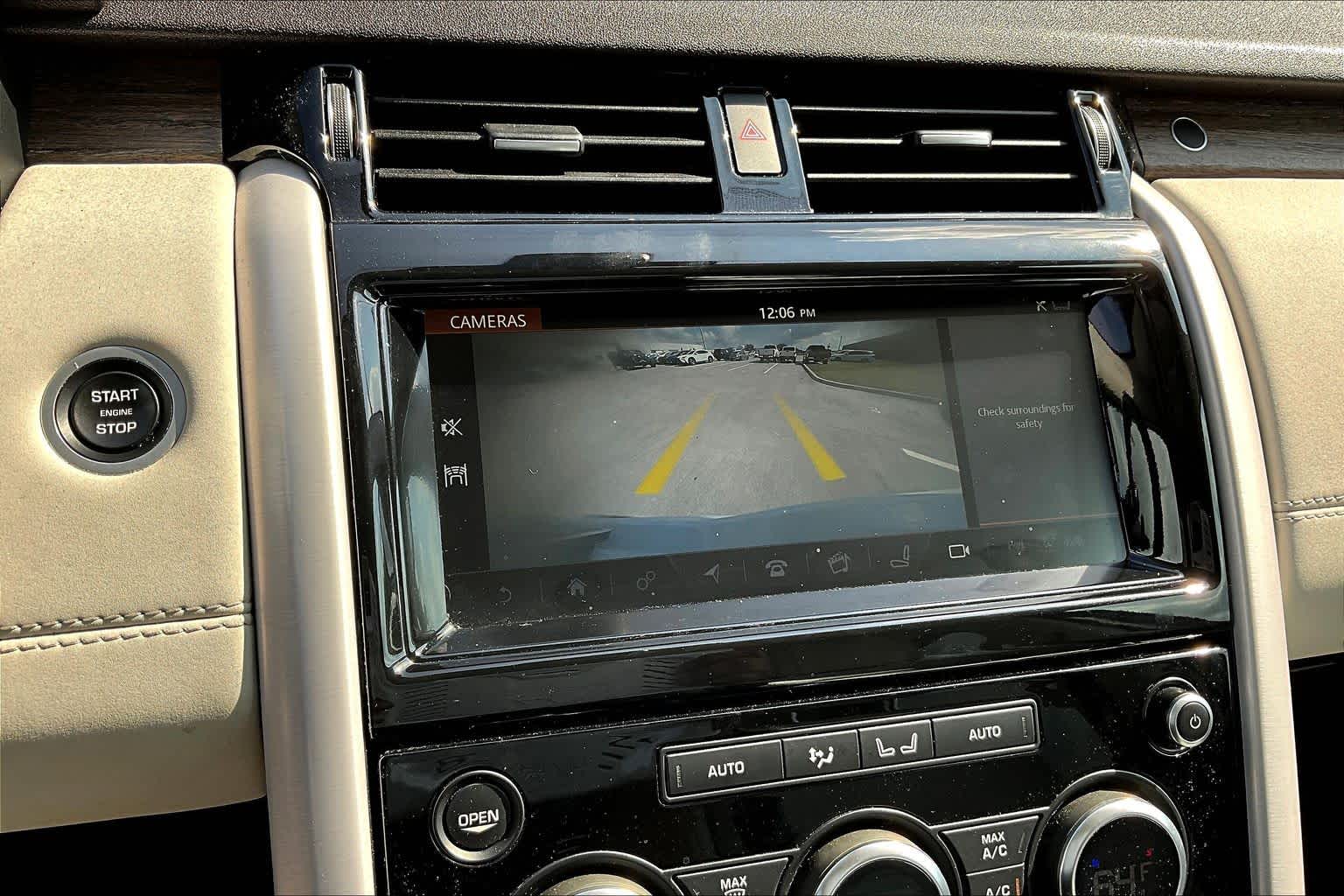 2017 Land Rover Discovery HSE Fuji White at Texan GMC Buick