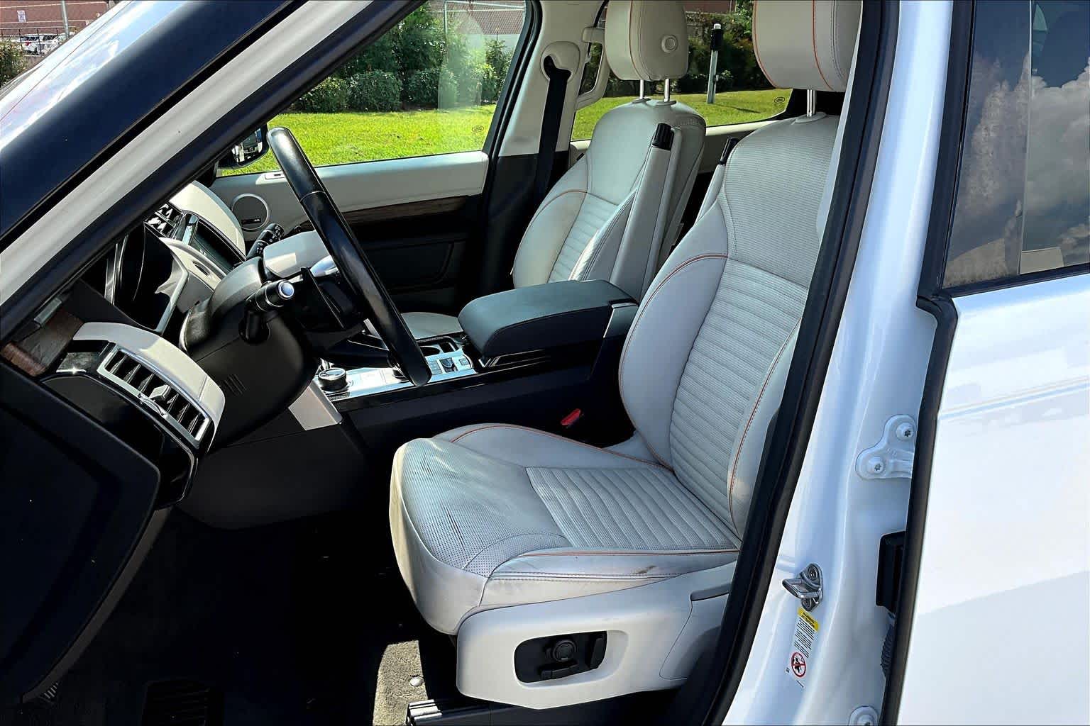 2017 Land Rover Discovery HSE Fuji White at Texan GMC Buick