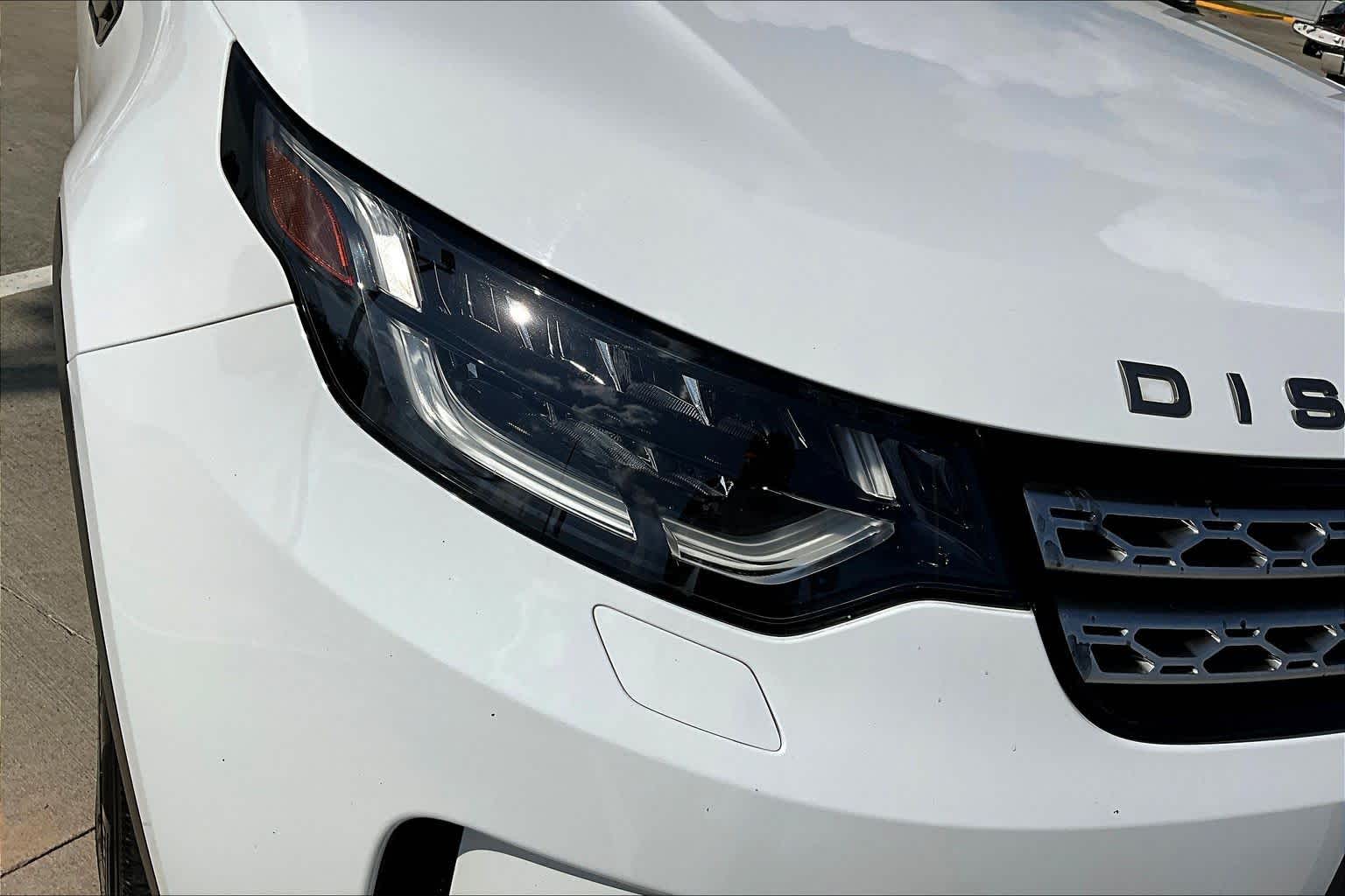 2017 Land Rover Discovery HSE Fuji White at Texan GMC Buick