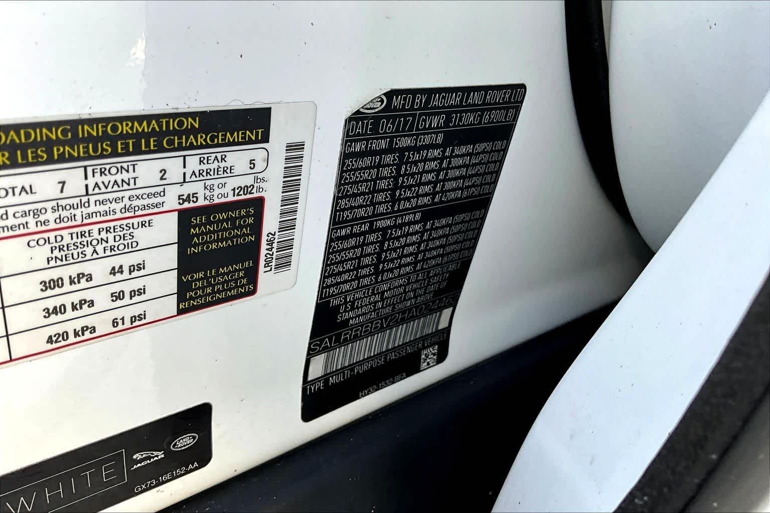 2017 Land Rover Discovery HSE Fuji White at Texan GMC Buick