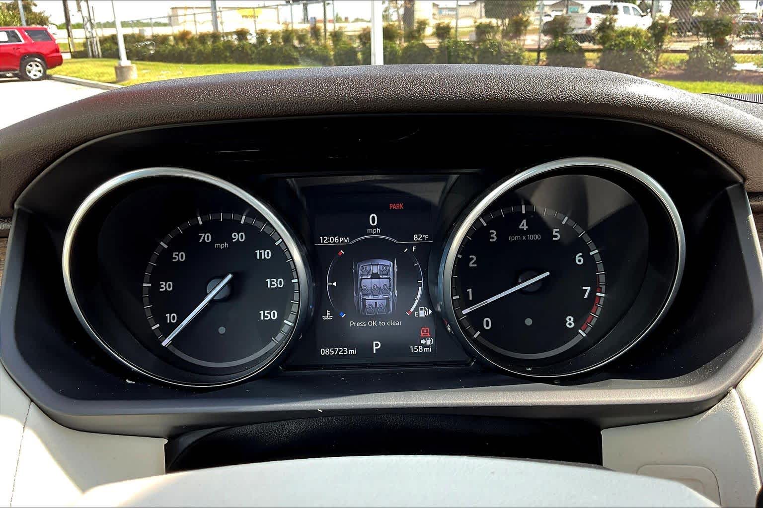 2017 Land Rover Discovery HSE Fuji White at Texan GMC Buick