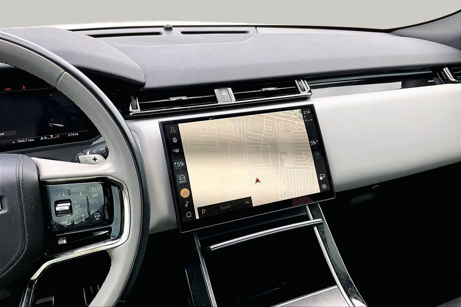 2024 Land Rover Range Rover Velar photo 7 of 34