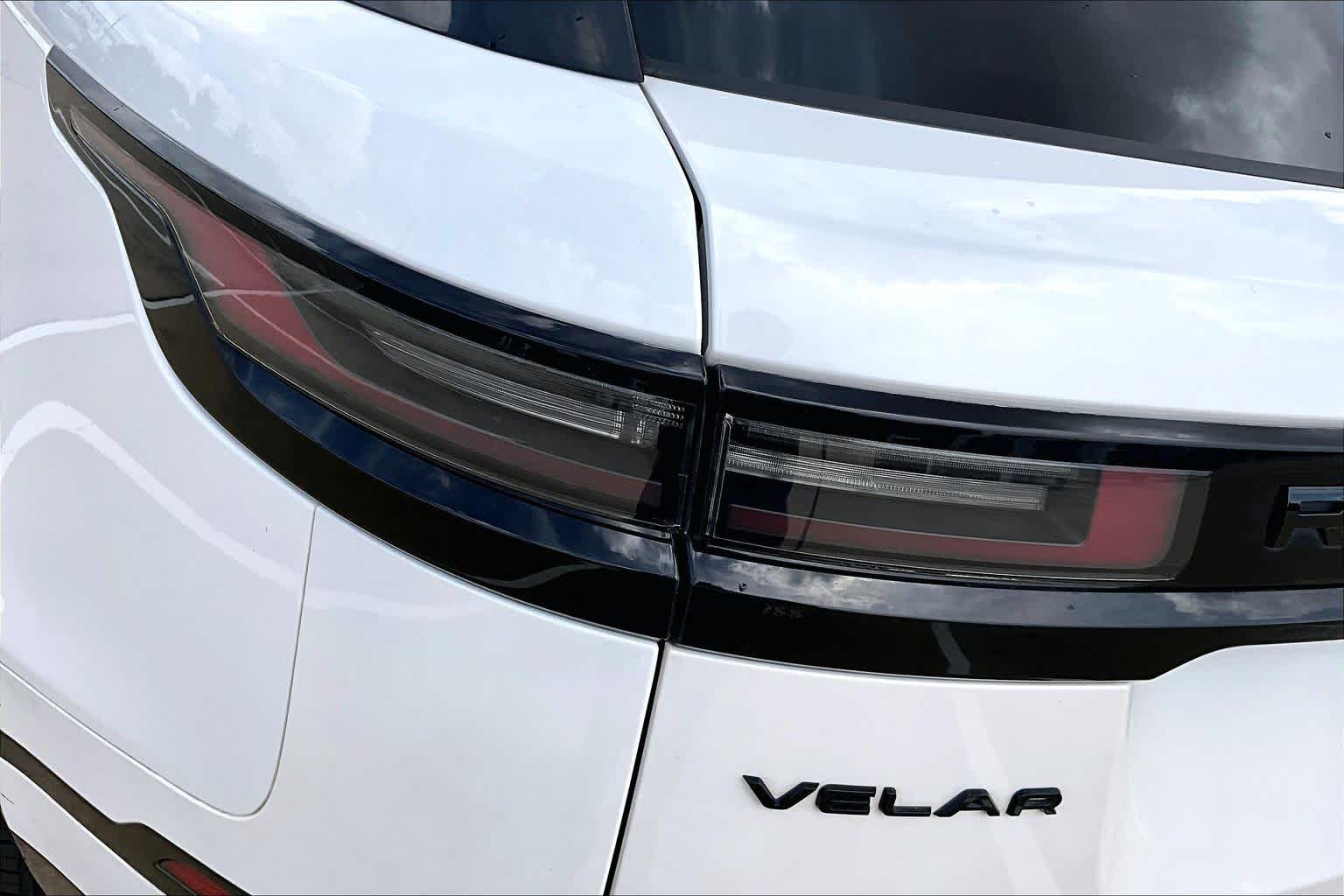 2024 Land Rover Range Rover Velar photo 27 of 34