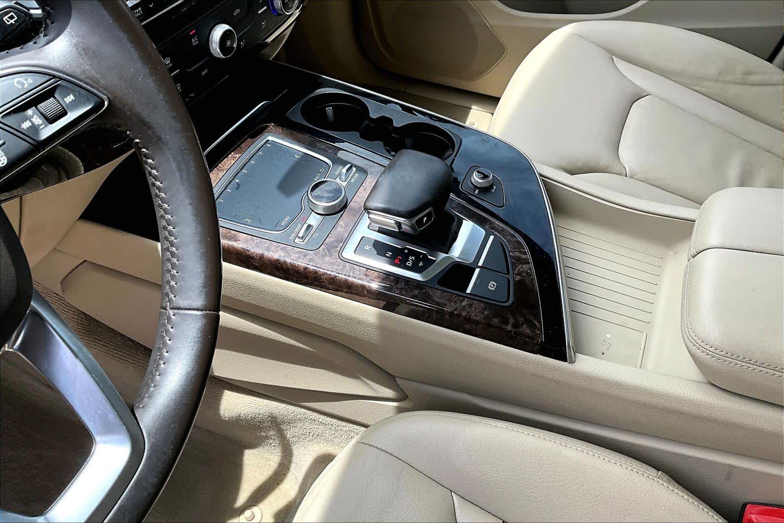 2017 Audi Q7 Premium Plus Glacier White Metallic at Lexus of Clear Lake