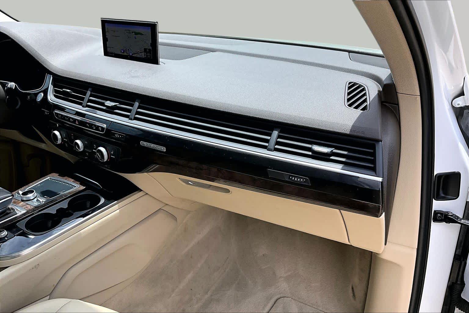 2017 Audi Q7 Premium Plus Glacier White Metallic at Lexus of Clear Lake