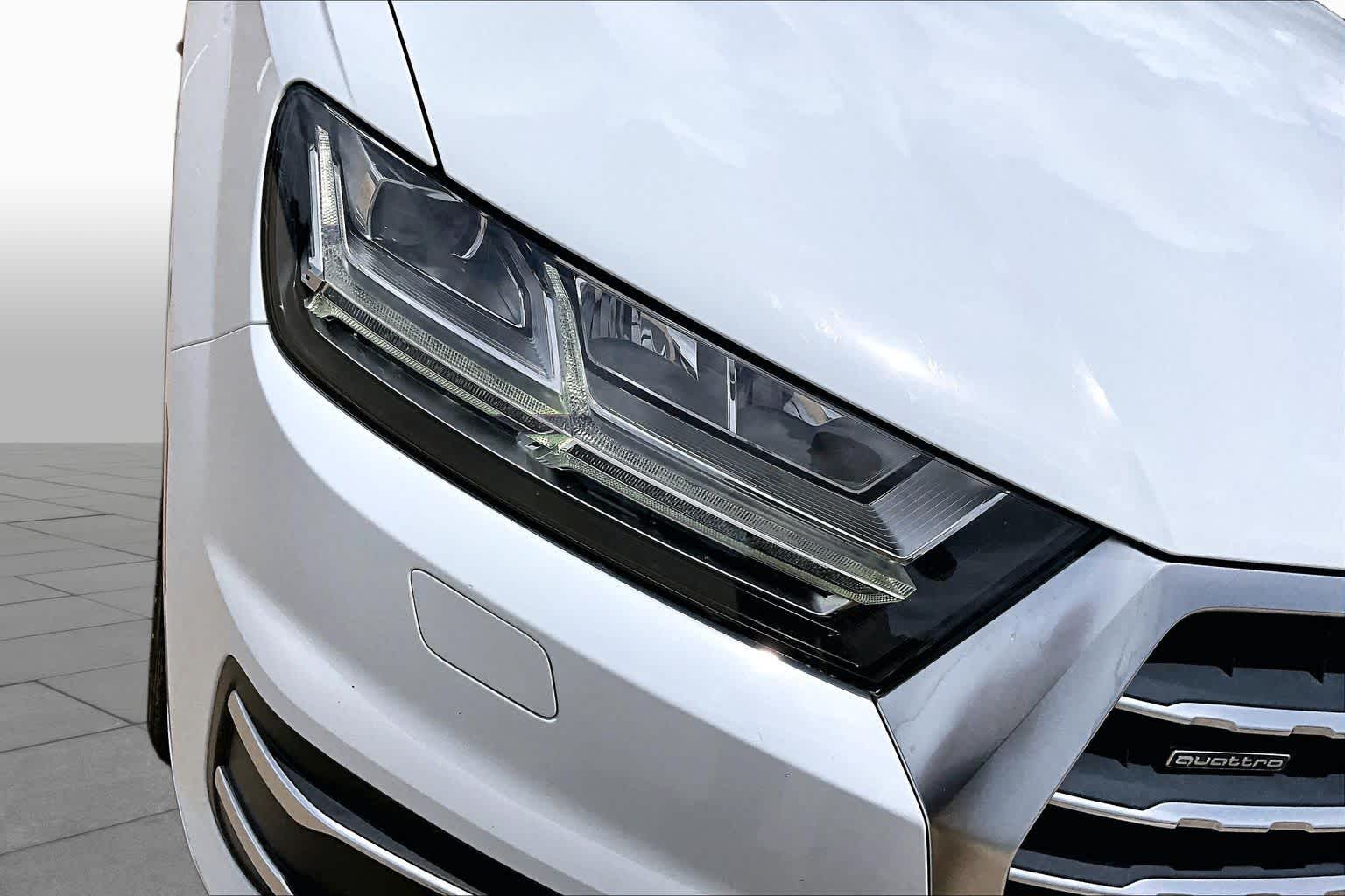 2017 Audi Q7 Premium Plus Glacier White Metallic at Lexus of Clear Lake