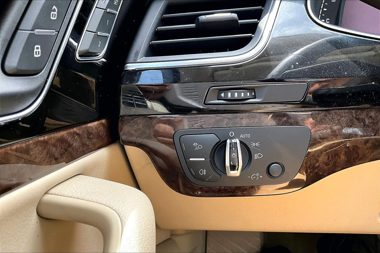 2017 Audi Q7 Premium Plus Glacier White Metallic at Lexus of Clear Lake