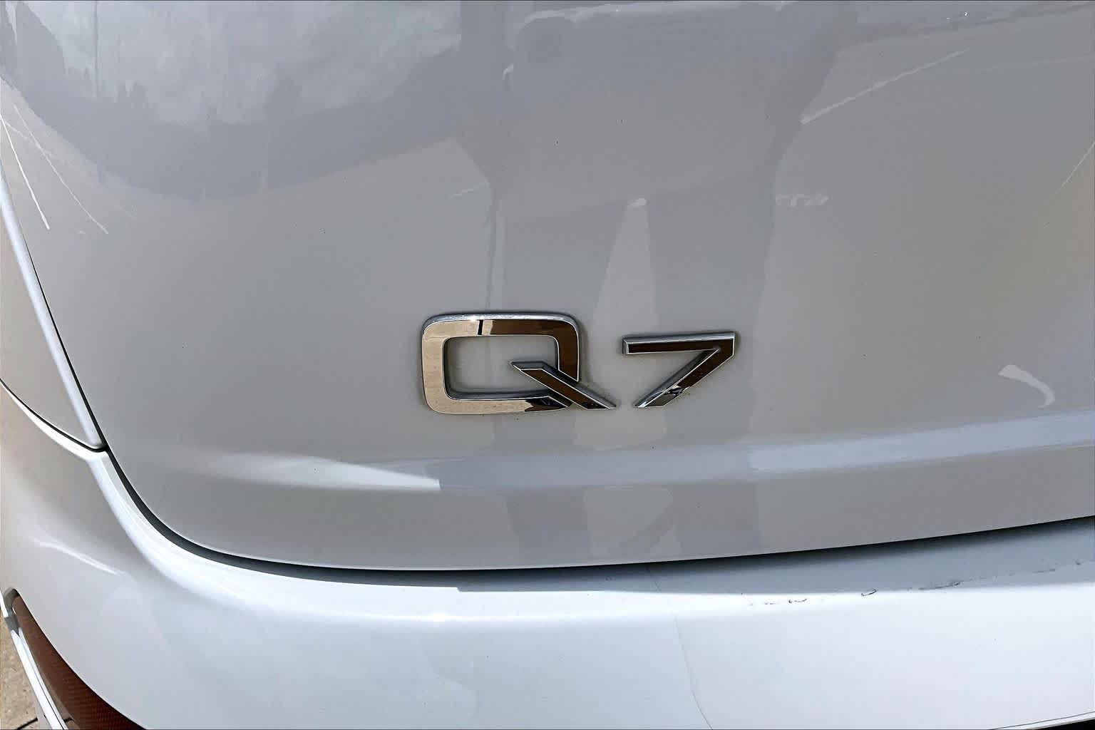 2017 Audi Q7 Premium Plus Glacier White Metallic at Lexus of Clear Lake