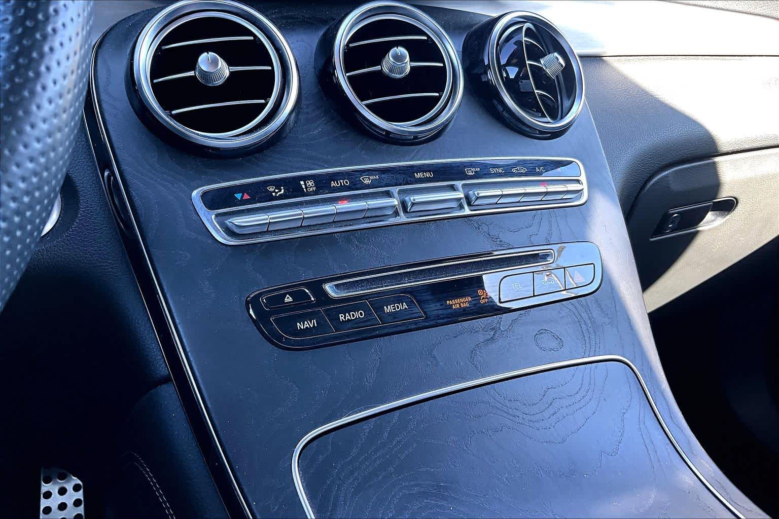 2019 Mercedes-Benz GLC GLC 300 Polar White at AutoNation USA Houston