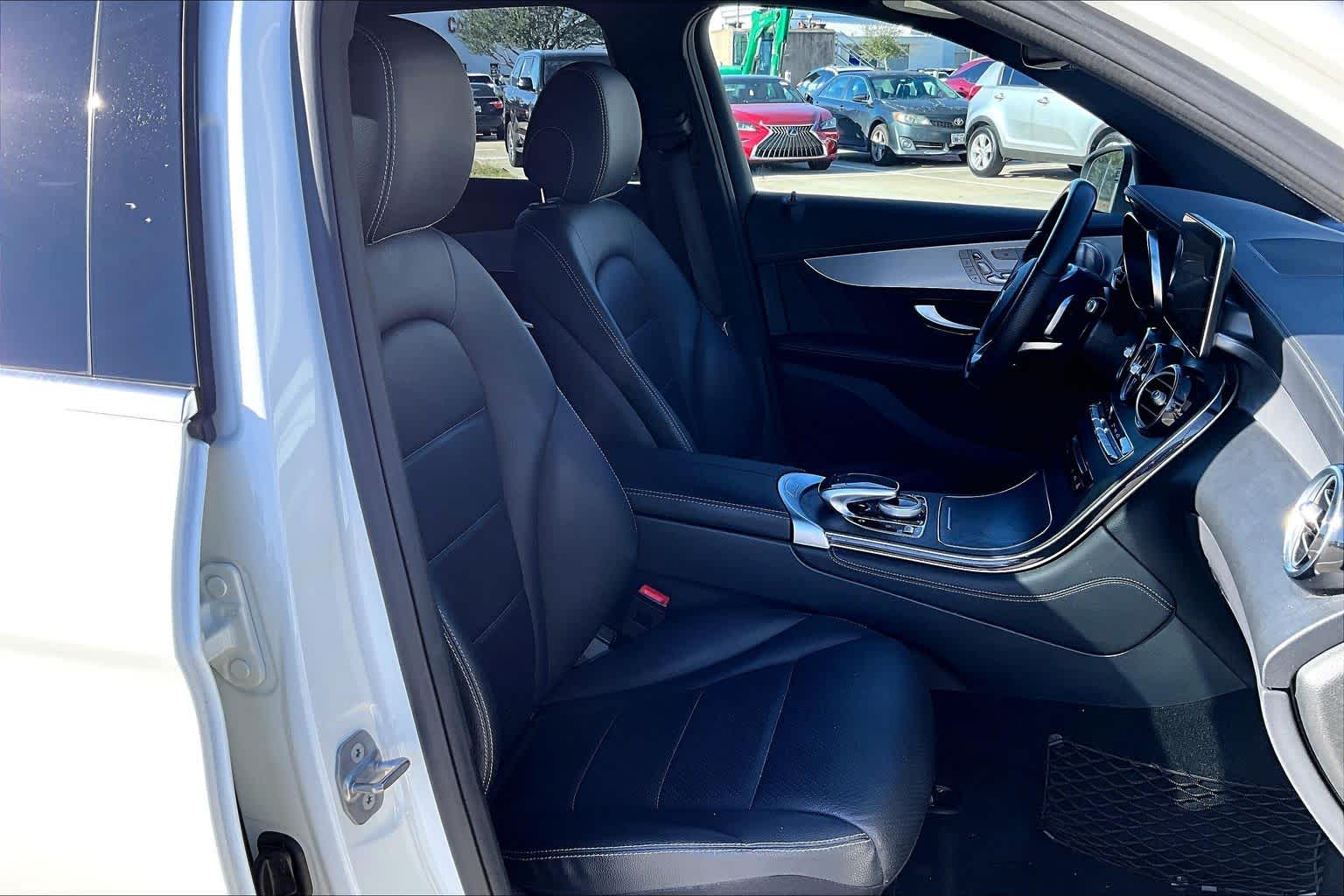 2019 Mercedes-Benz GLC GLC 300 Polar White at AutoNation USA Houston