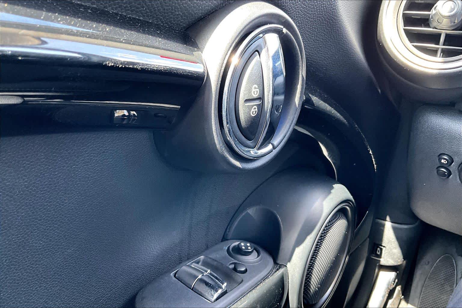 2015 MINI Hardtop 2 Door S Pepper White at Mac Haik Ford