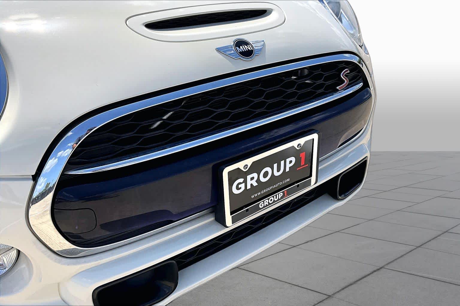 2015 MINI Hardtop 2 Door S Pepper White at Mac Haik Ford