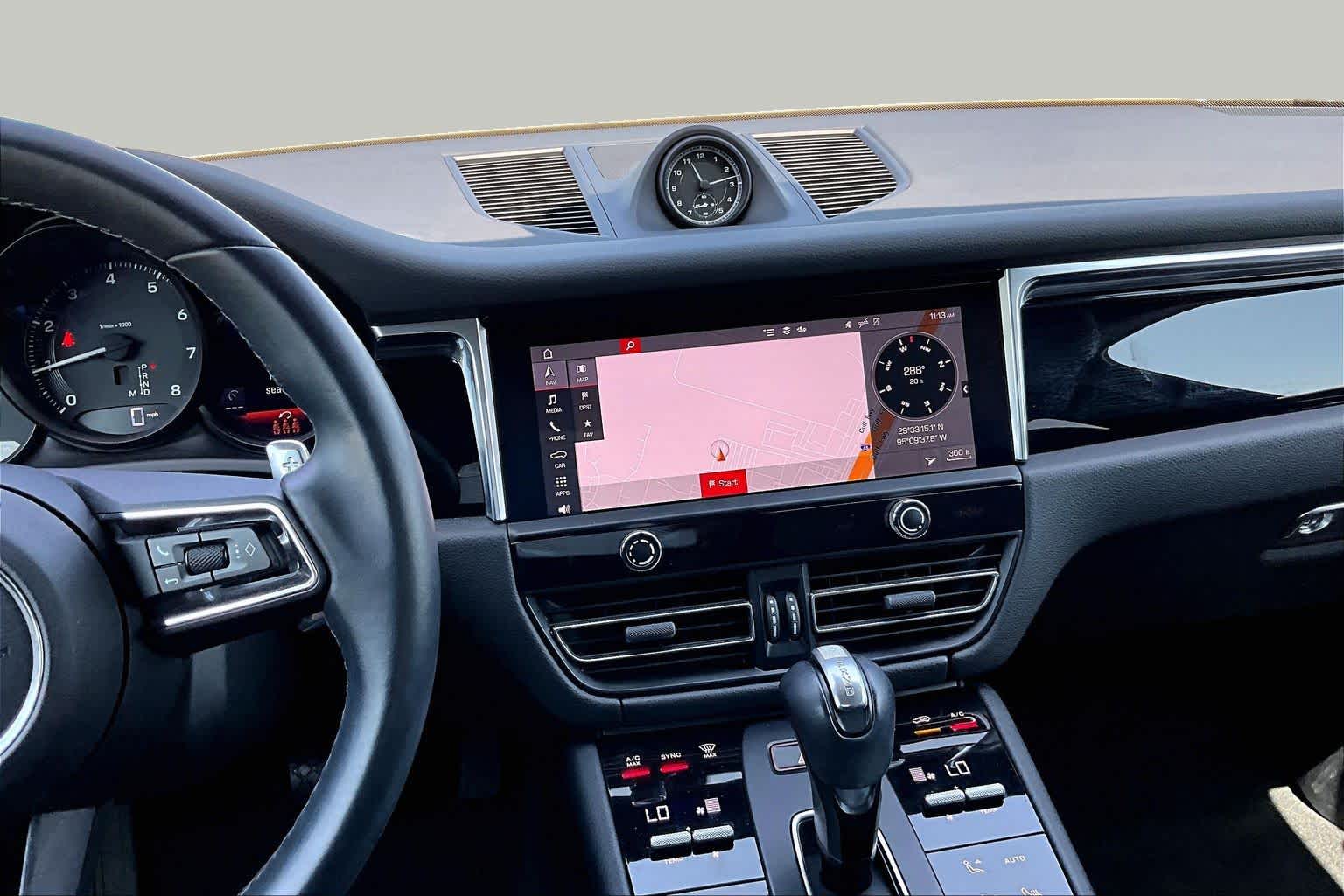 2023 Porsche Macan - 6