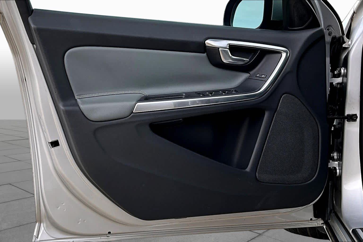 2014 Volvo S60 T6 Bright Silver Metallic at Group 1 Toyota Southwest