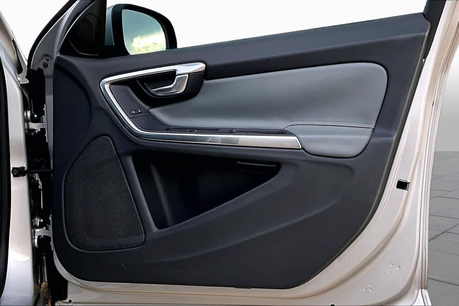 2014 Volvo S60 T6 Bright Silver Metallic at Group 1 Toyota Southwest
