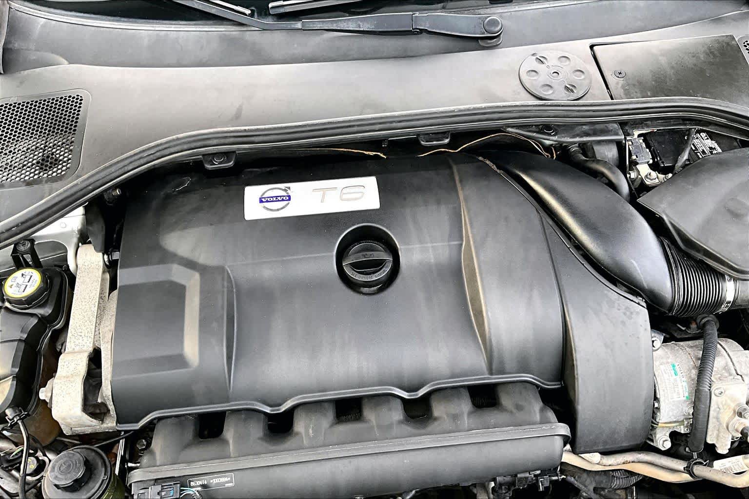 2014 Volvo S60 T6 Bright Silver Metallic at Group 1 Toyota Southwest