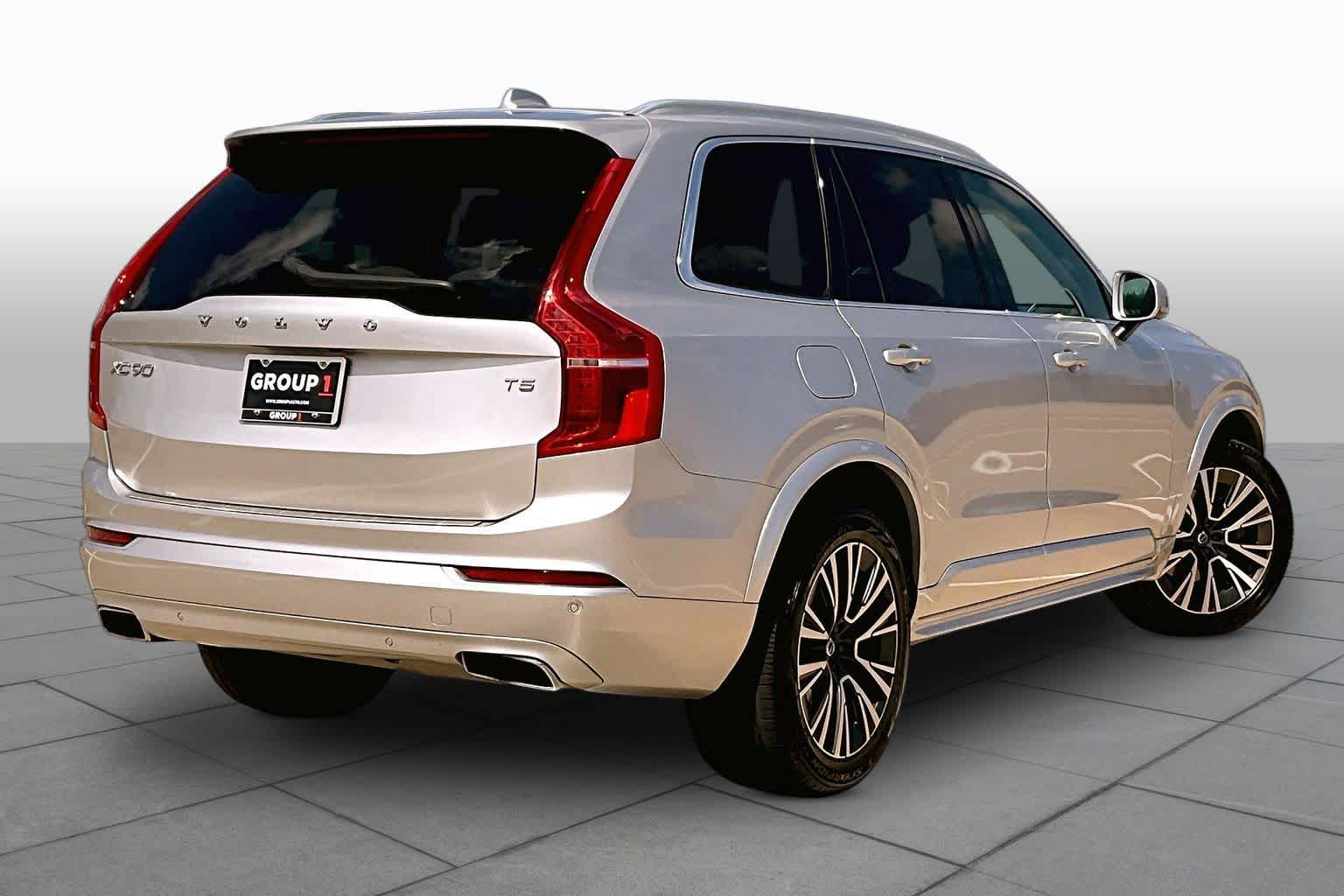 2021 Volvo XC90 Momentum Bright Silver Metallic at Sterling McCall Nissan
