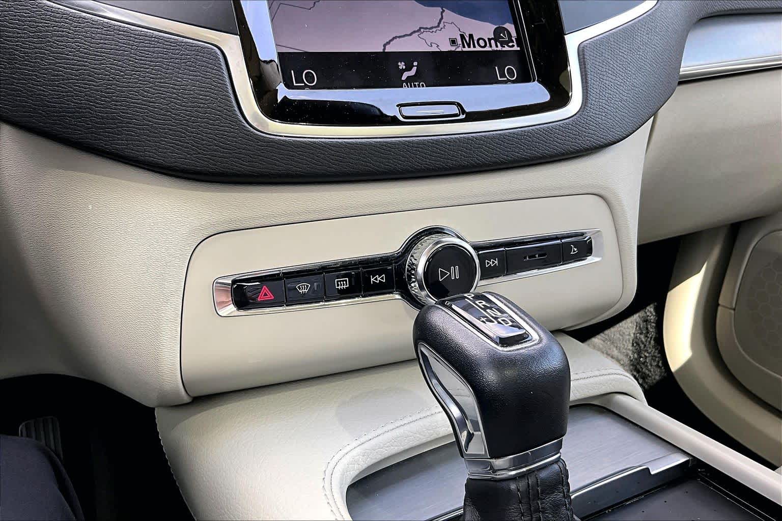2021 Volvo XC90 Momentum Bright Silver Metallic at Sterling McCall Nissan