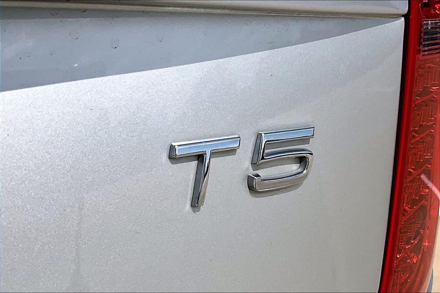 2021 Volvo XC90 Momentum Bright Silver Metallic at Sterling McCall Nissan