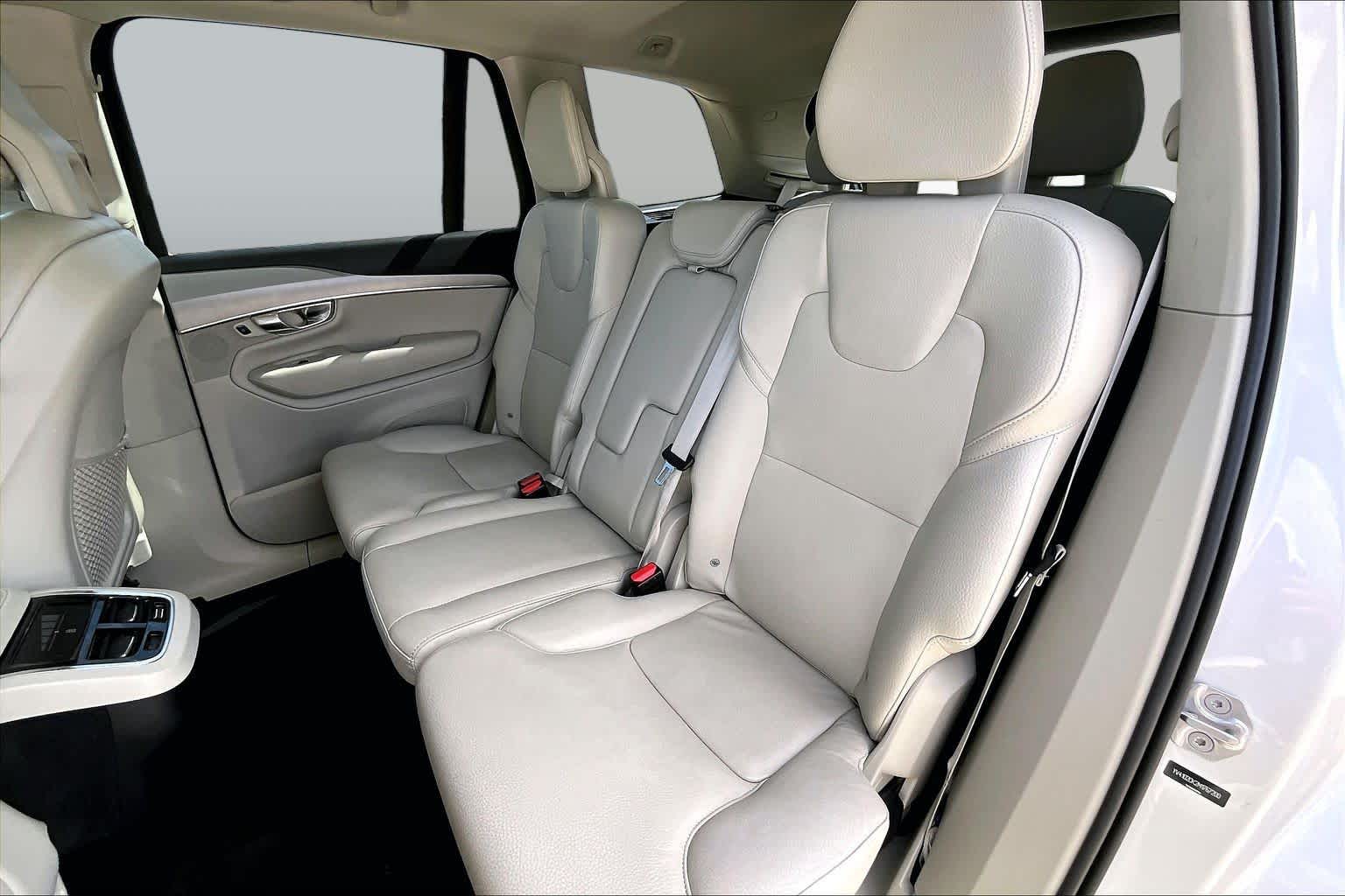 2021 Volvo XC90 Momentum Bright Silver Metallic at Sterling McCall Nissan