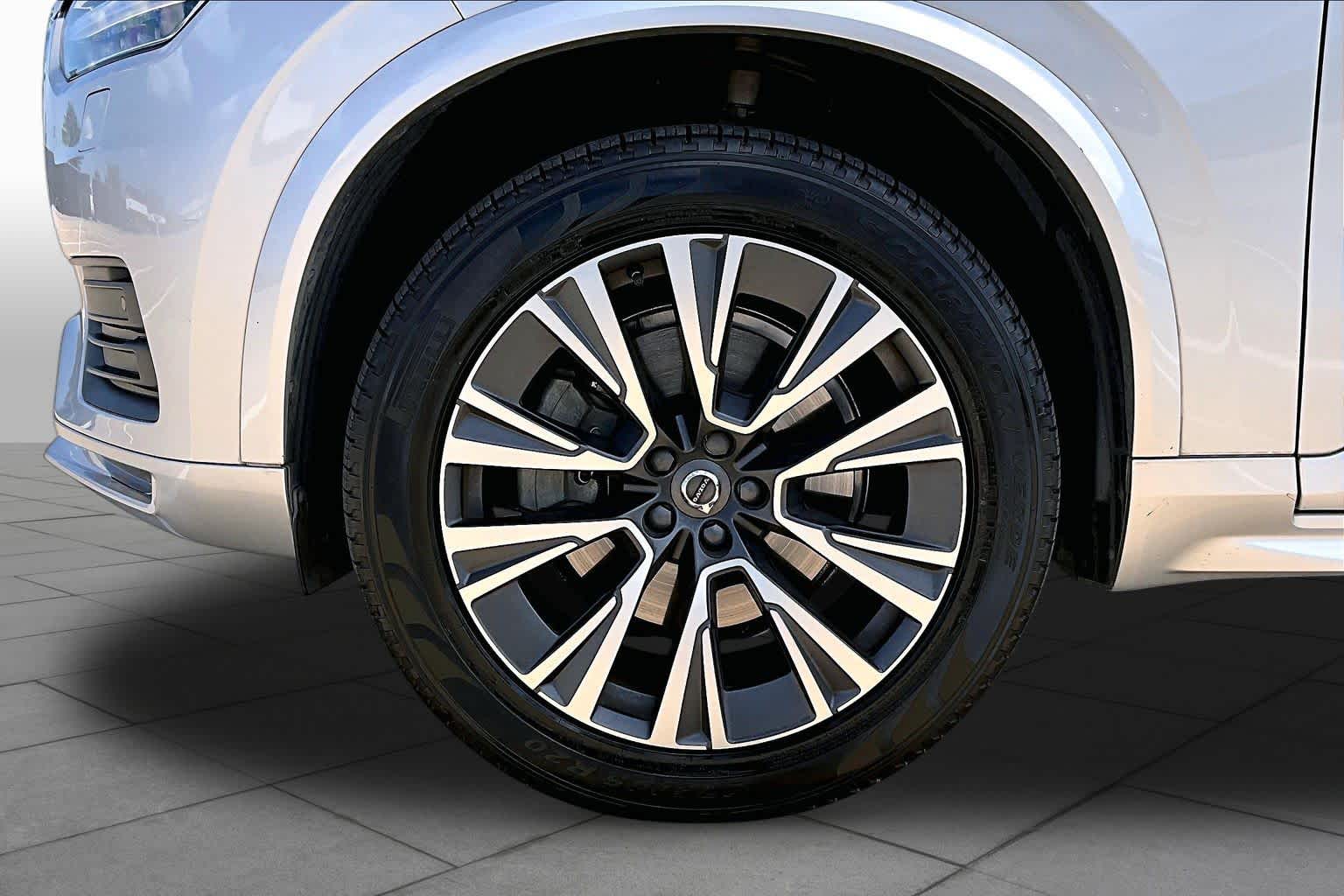 2021 Volvo XC90 Momentum Bright Silver Metallic at Sterling McCall Nissan