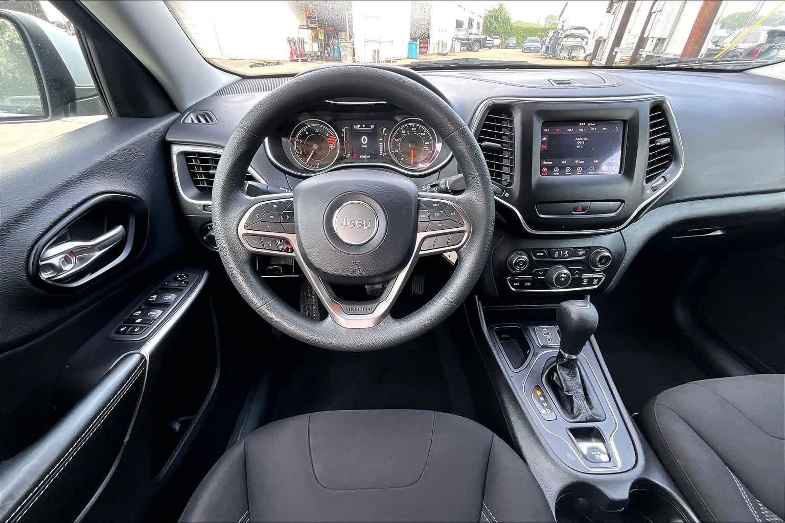 2020 Jeep Cherokee Latitude Bright White Clearcoat at Baytown Ford