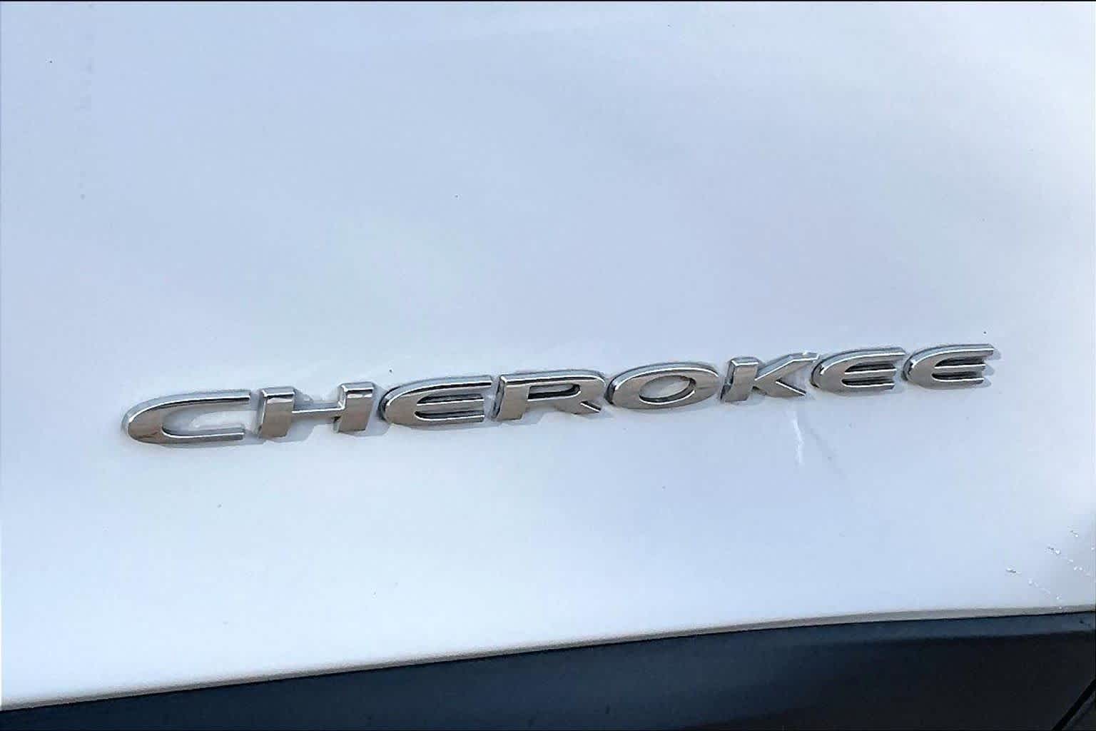 2020 Jeep Cherokee Latitude Bright White Clearcoat at Baytown Ford