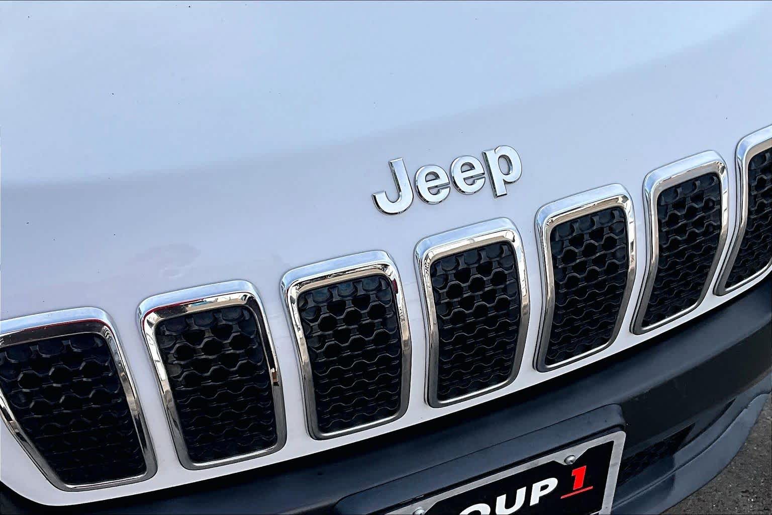 2020 Jeep Cherokee Latitude Bright White Clearcoat at Baytown Ford
