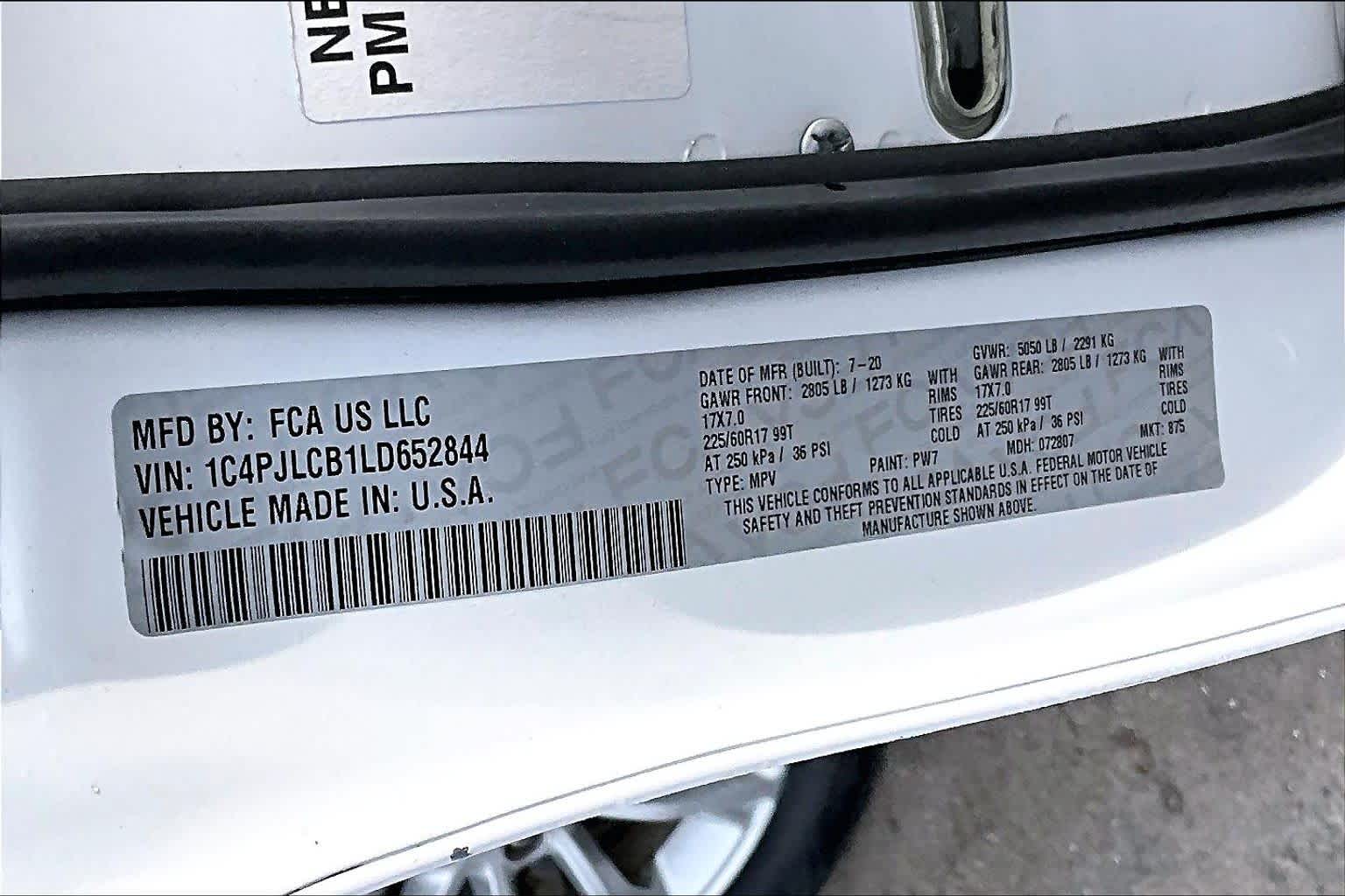 2020 Jeep Cherokee Latitude Bright White Clearcoat at Baytown Ford