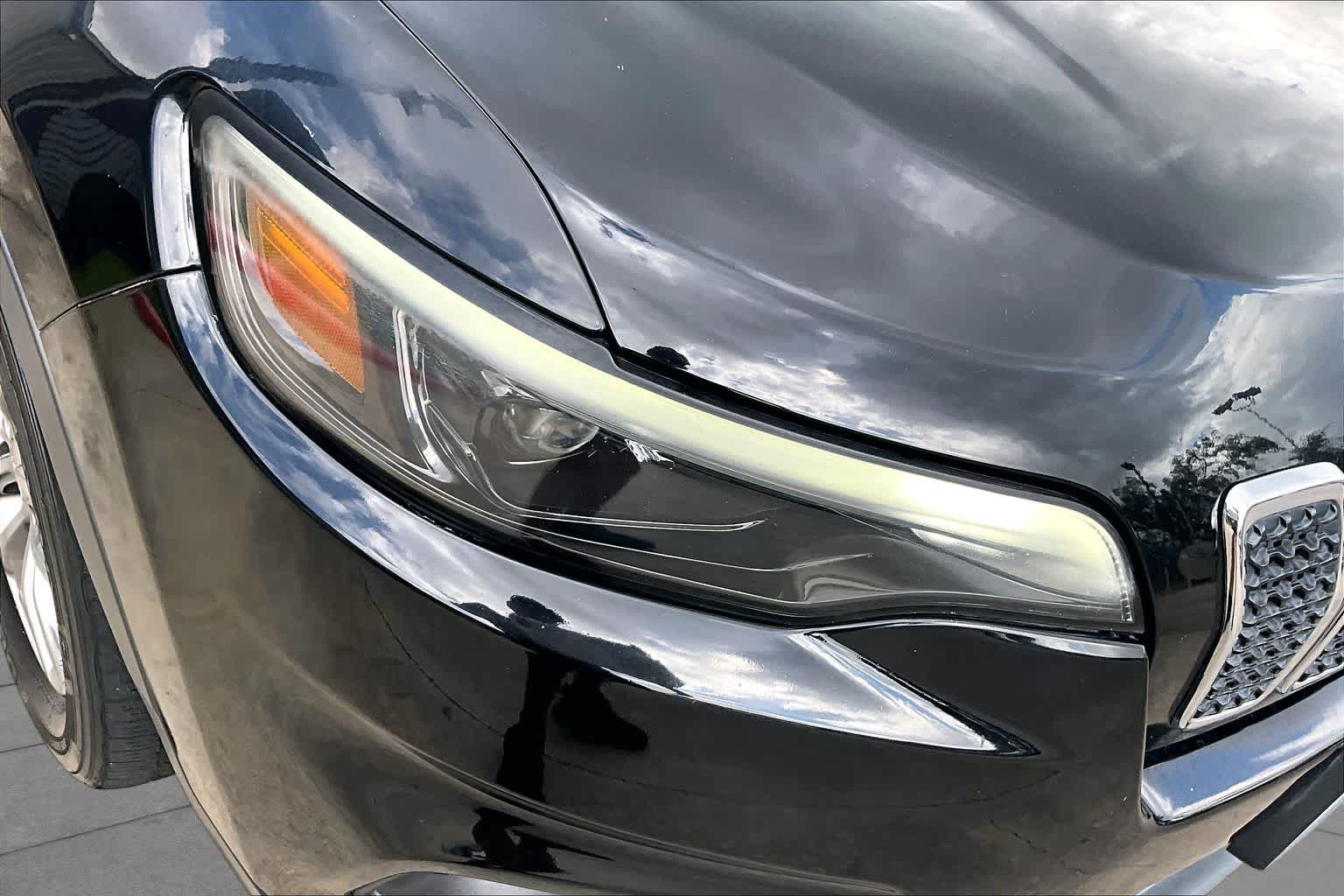 2019 Jeep Cherokee Latitude Plus Diamond Black Crystal Pearlcoat at AutoNation USA Katy