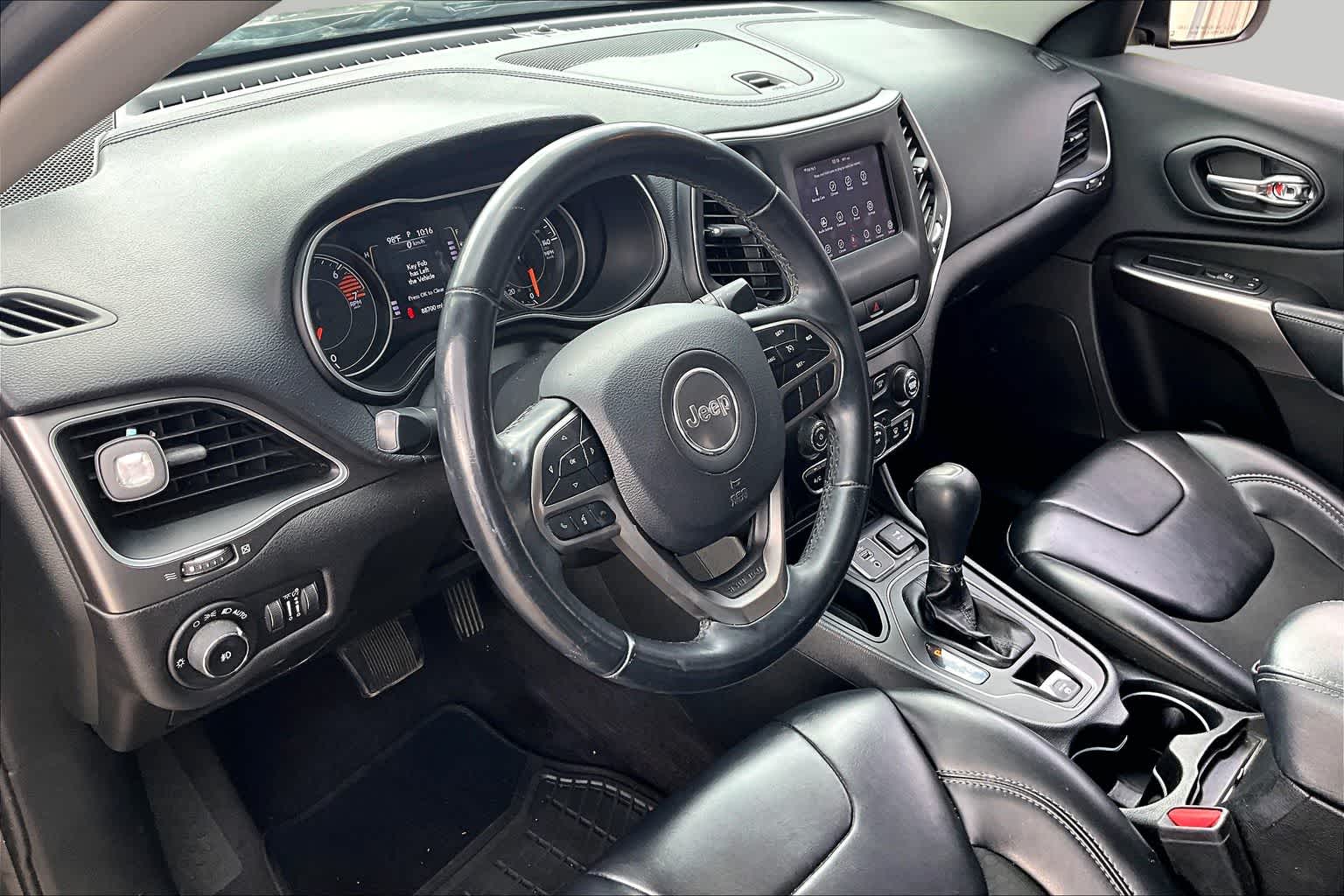 2019 Jeep Cherokee Latitude Plus Diamond Black Crystal Pearlcoat at AutoNation USA Katy