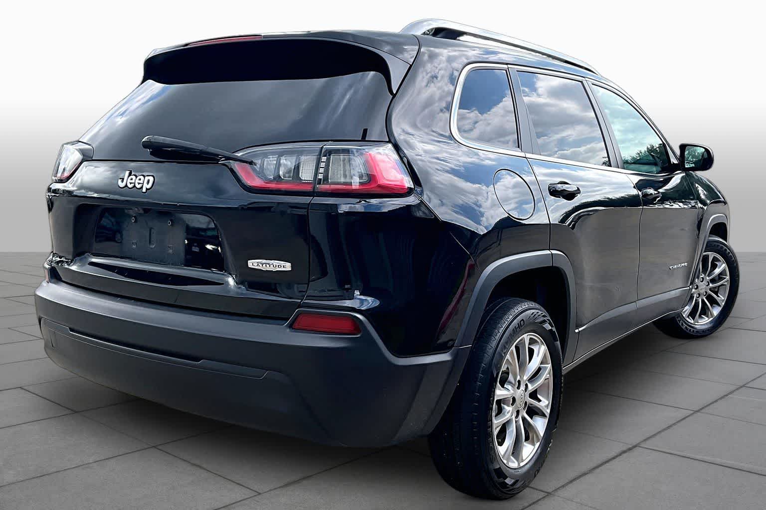 2019 Jeep Cherokee Latitude Plus Diamond Black Crystal Pearlcoat at AutoNation USA Katy