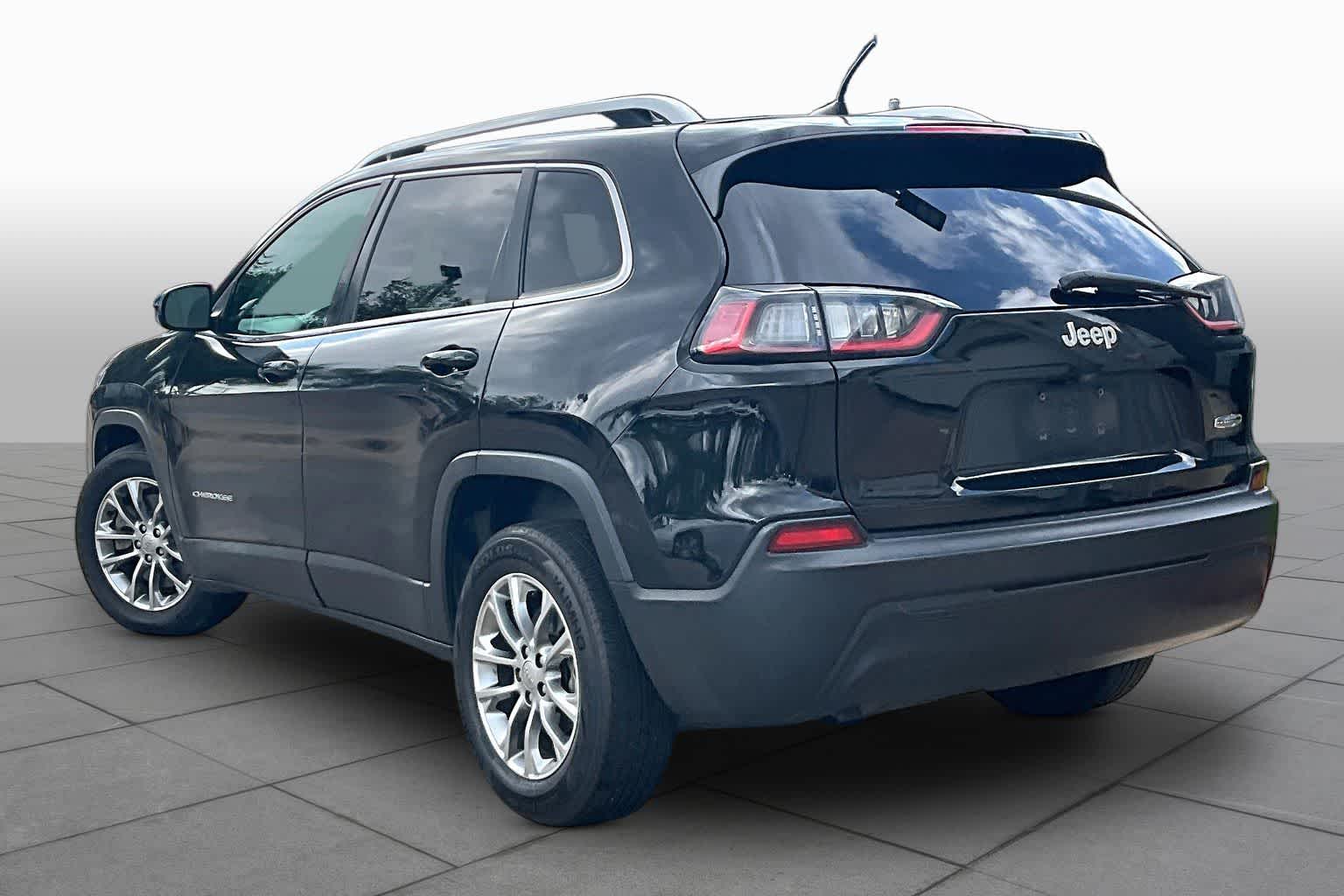 2019 Jeep Cherokee Latitude Plus Diamond Black Crystal Pearlcoat at AutoNation USA Katy