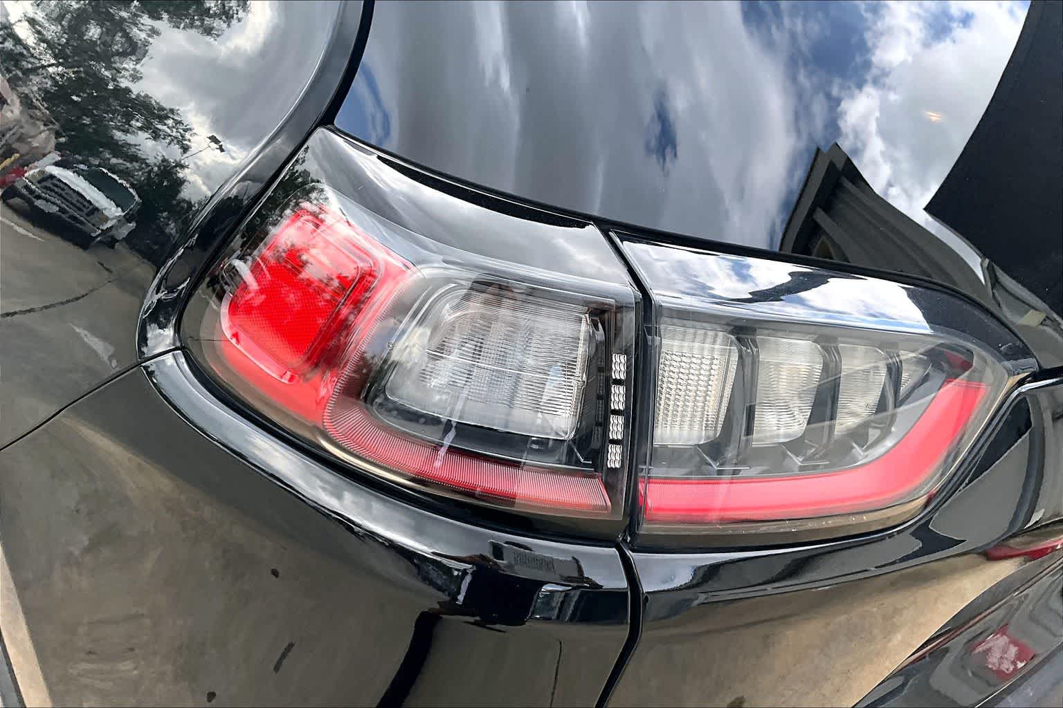 2019 Jeep Cherokee Latitude Plus Diamond Black Crystal Pearlcoat at AutoNation USA Katy